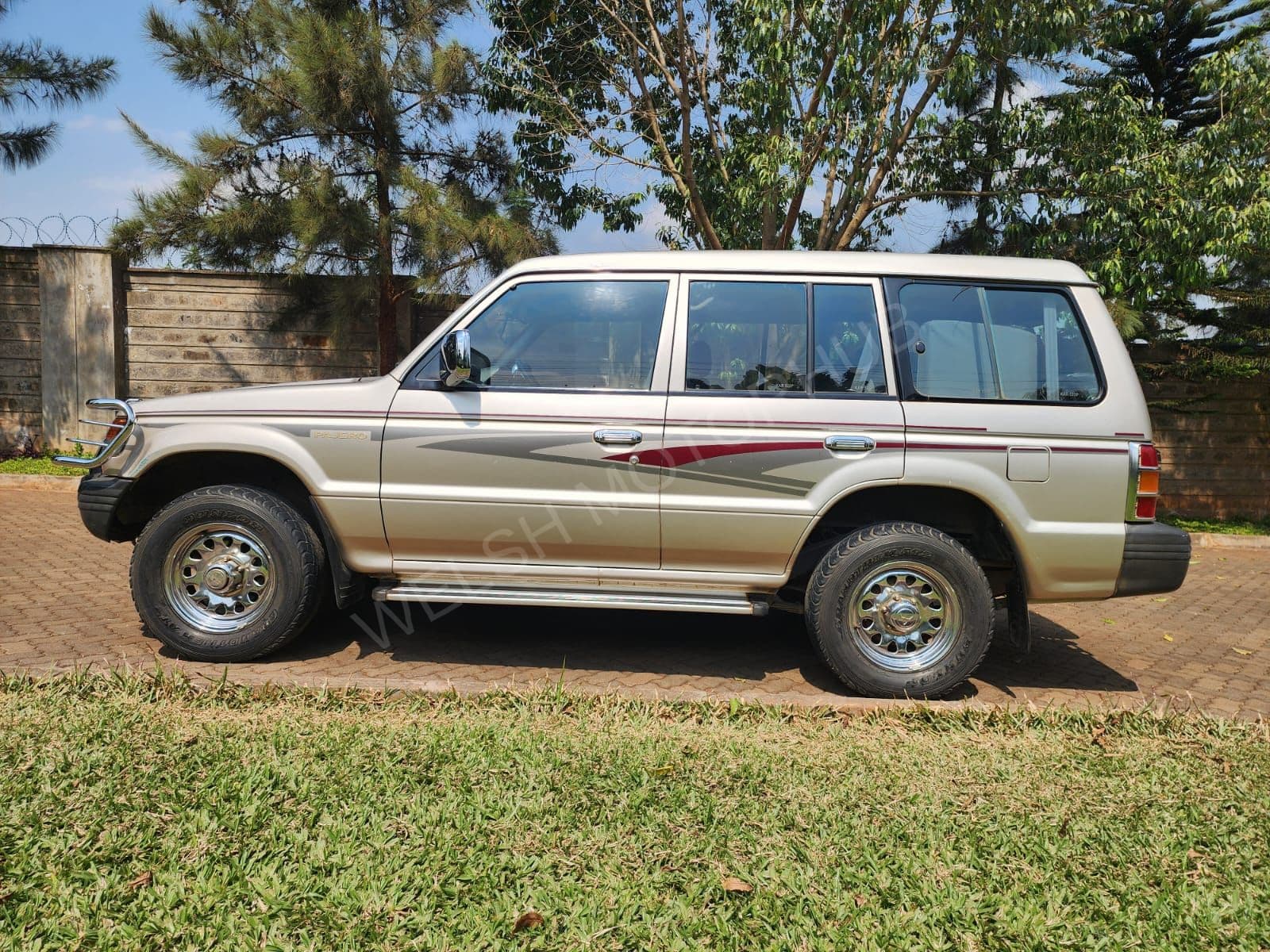 2004 Mitsubishi Pajero GLX 3L Petrol SUV, photo 4