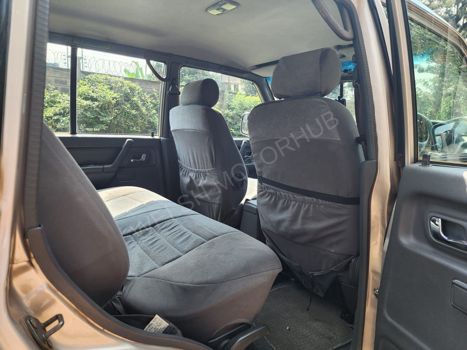 2004 Mitsubishi Pajero GLX 3L Petrol SUV, photo 11