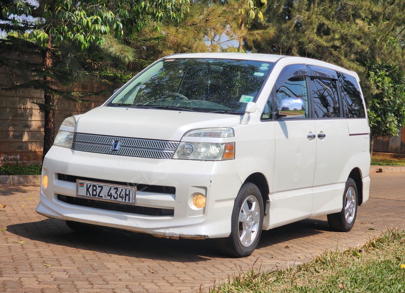 2007 Toyota Voxy