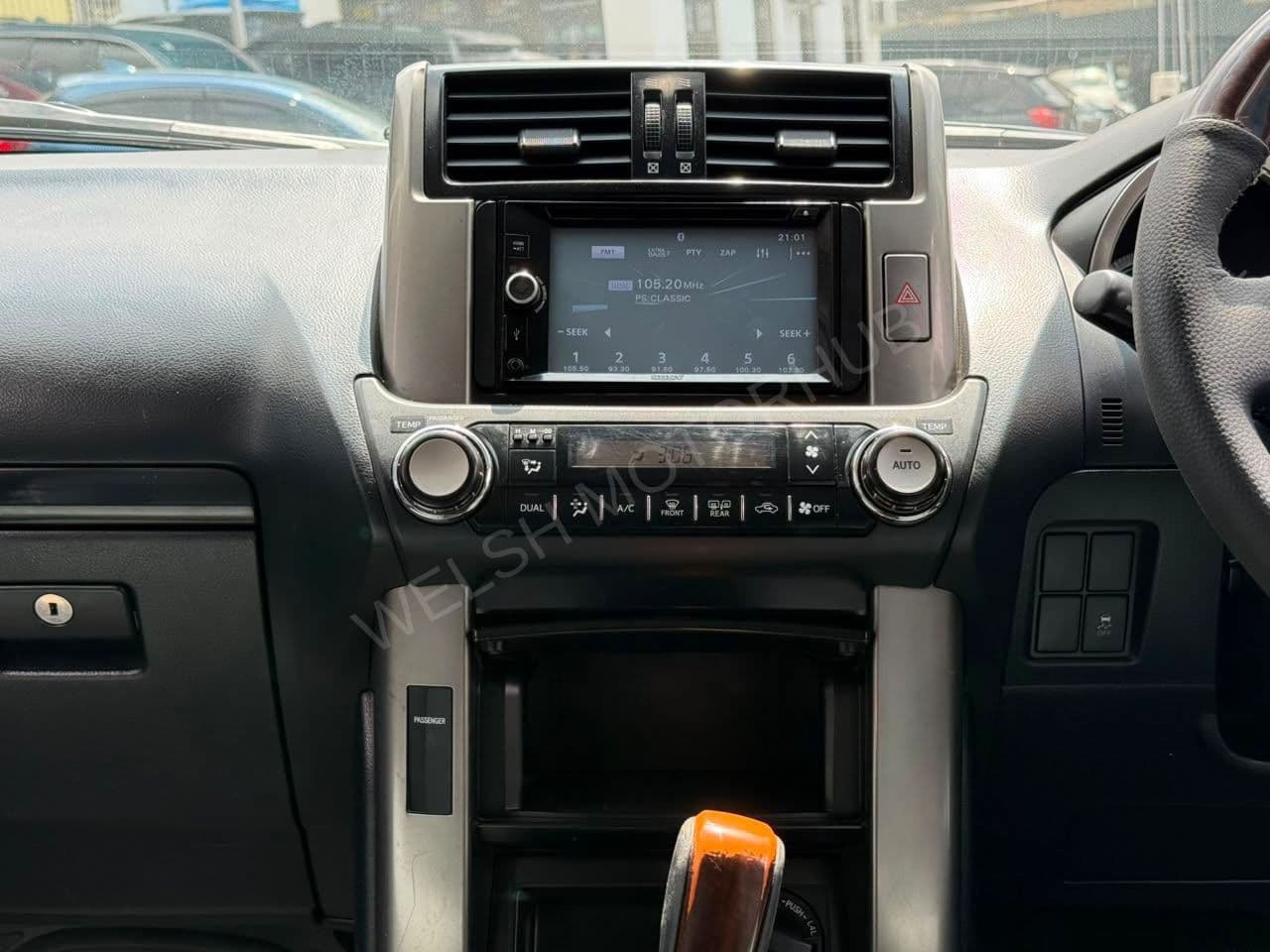 2016 Mercedes-Benz GLC250 4MATIC 2L Petrol SUV, photo 13