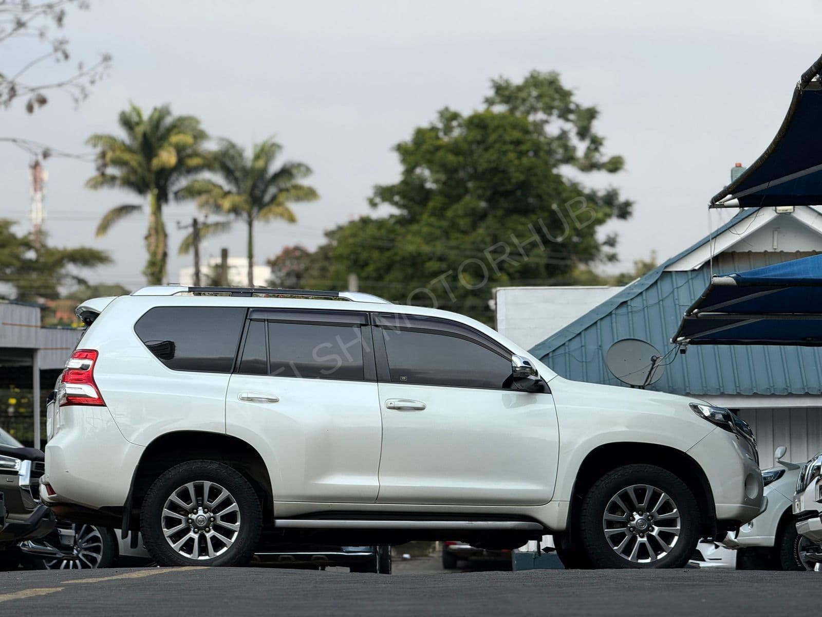 2016 Toyota Land Cruiser Prado TX J150 2.8L Diesel SUV, photo 3