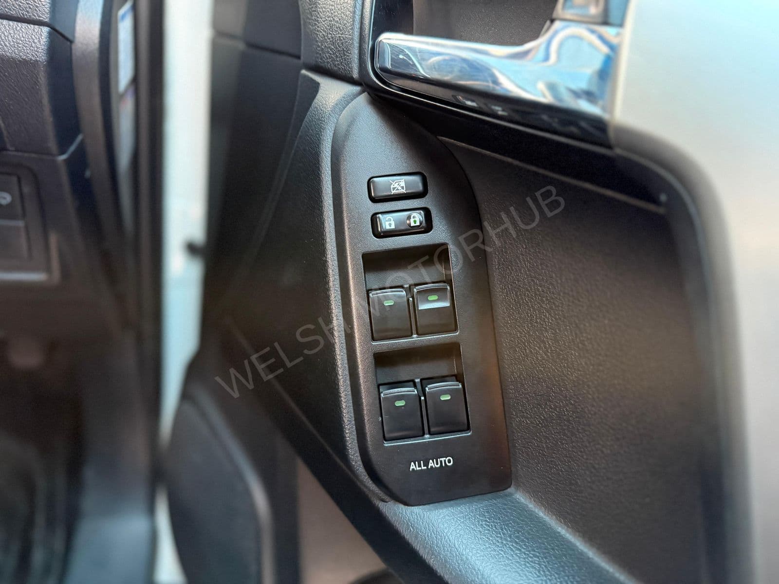 2016 Toyota Land Cruiser Prado TX J150 2.8L Diesel SUV, photo 10