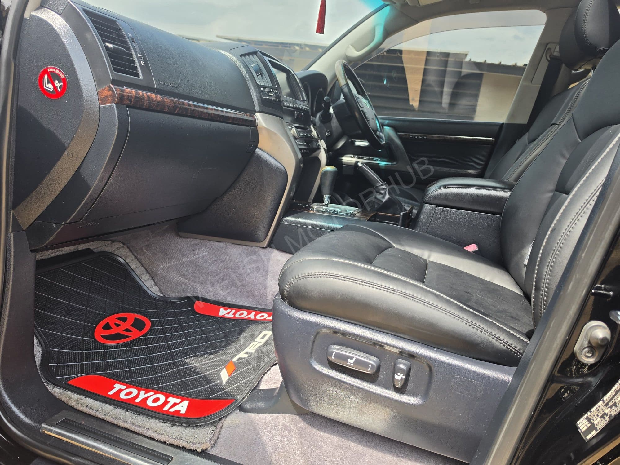 2011 Toyota Land Cruiser V8 4.6L Petrol SUV, photo 11