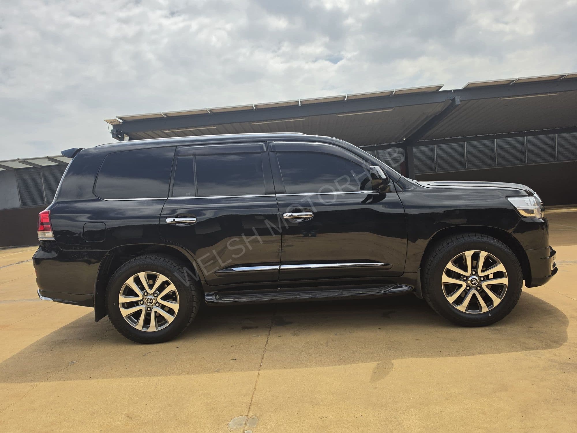 2011 Toyota Land Cruiser V8 4.6L Petrol SUV, photo 5
