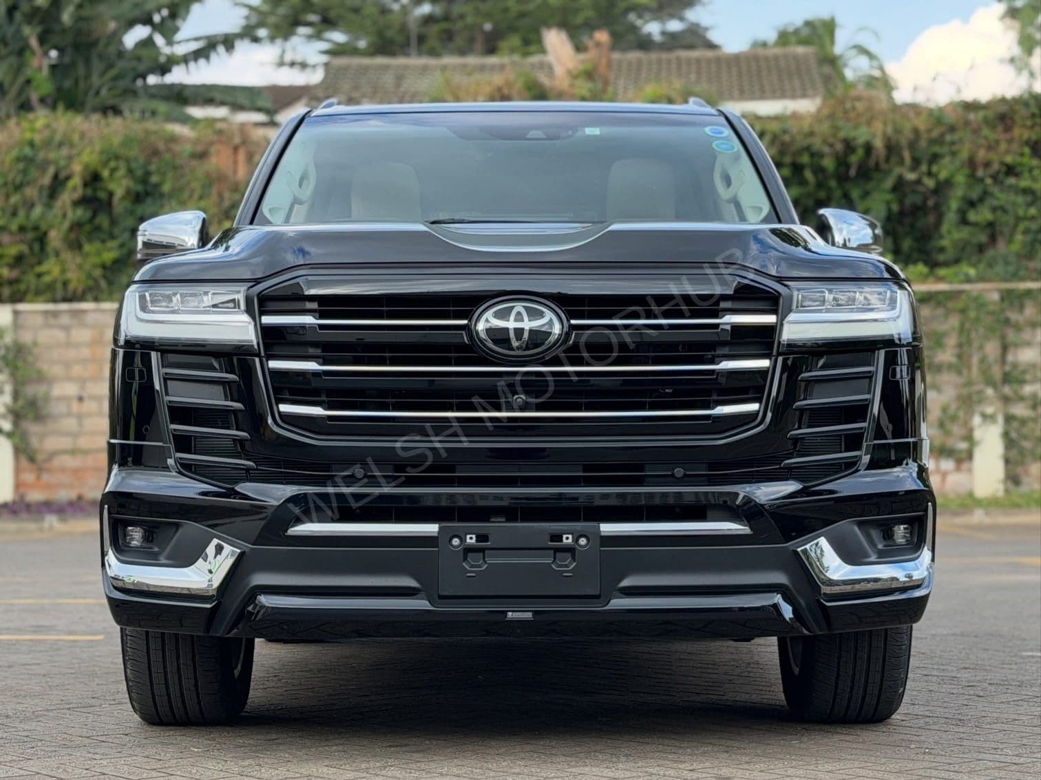 2023 Toyota Land Cruiser 300 ZX