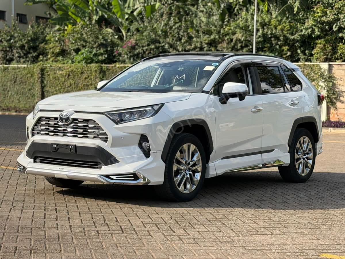 2021 Toyota RAV4 GZ PACKAGE 2L Petrol SUV, photo 3