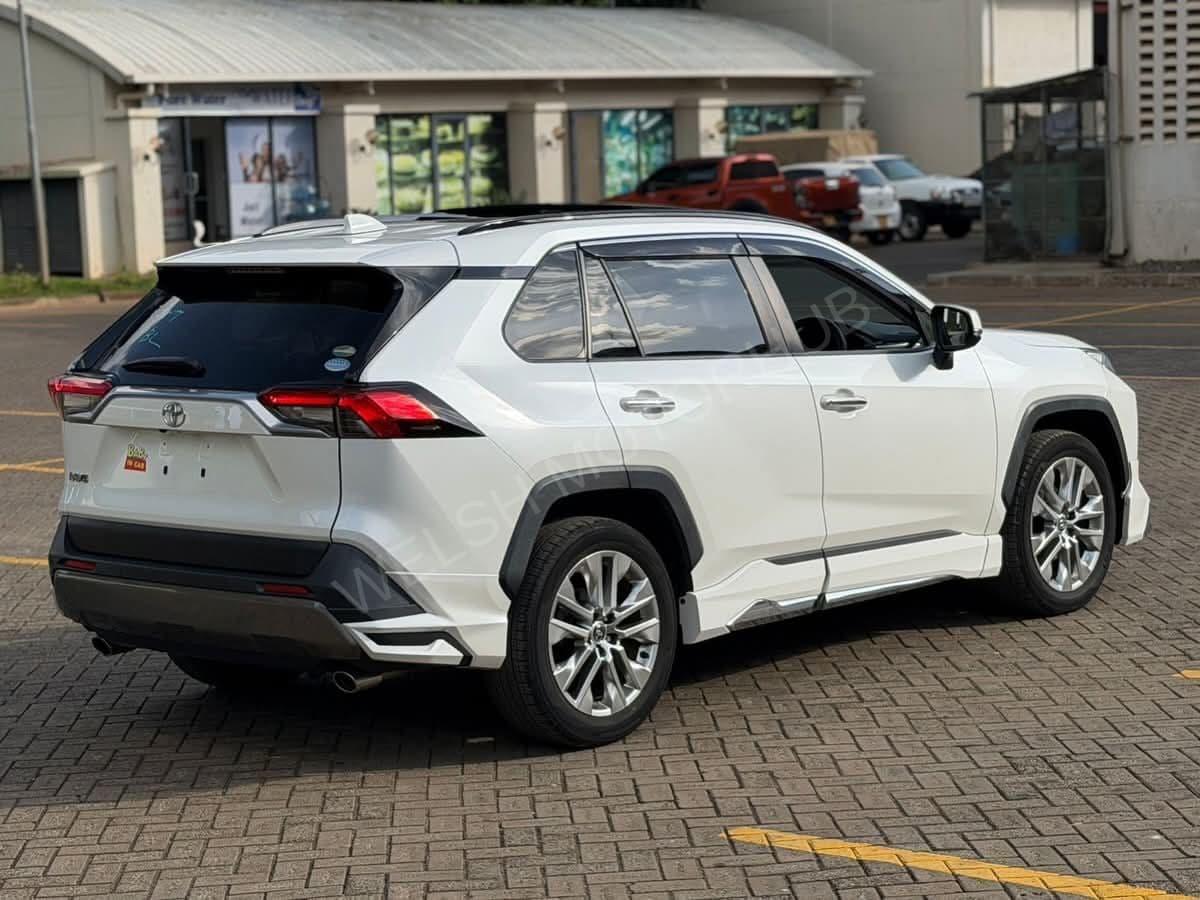 2021 Toyota RAV4 GZ PACKAGE 2L Petrol SUV, photo 7
