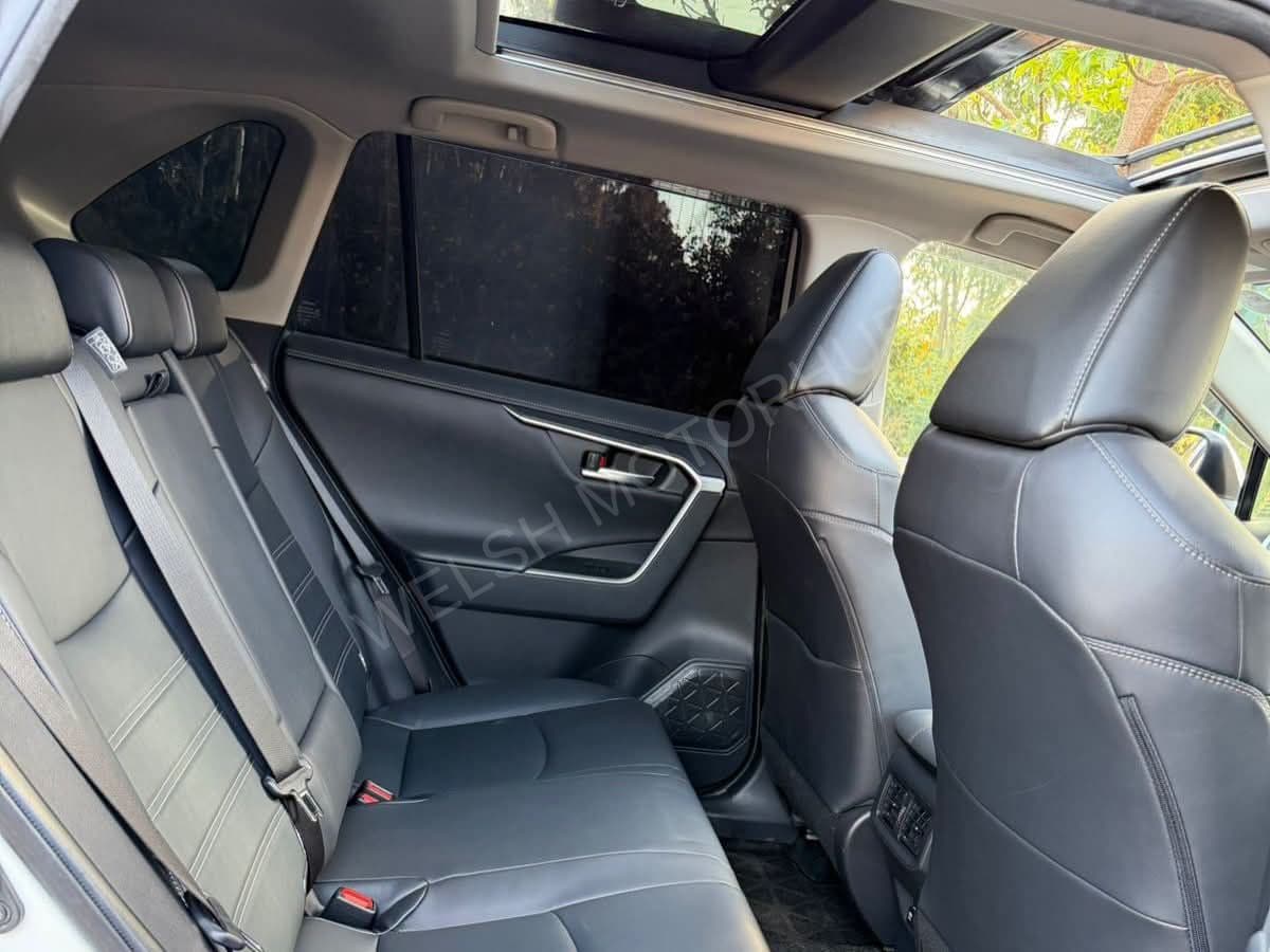 2021 Toyota RAV4 GZ PACKAGE 2L Petrol SUV, photo 12