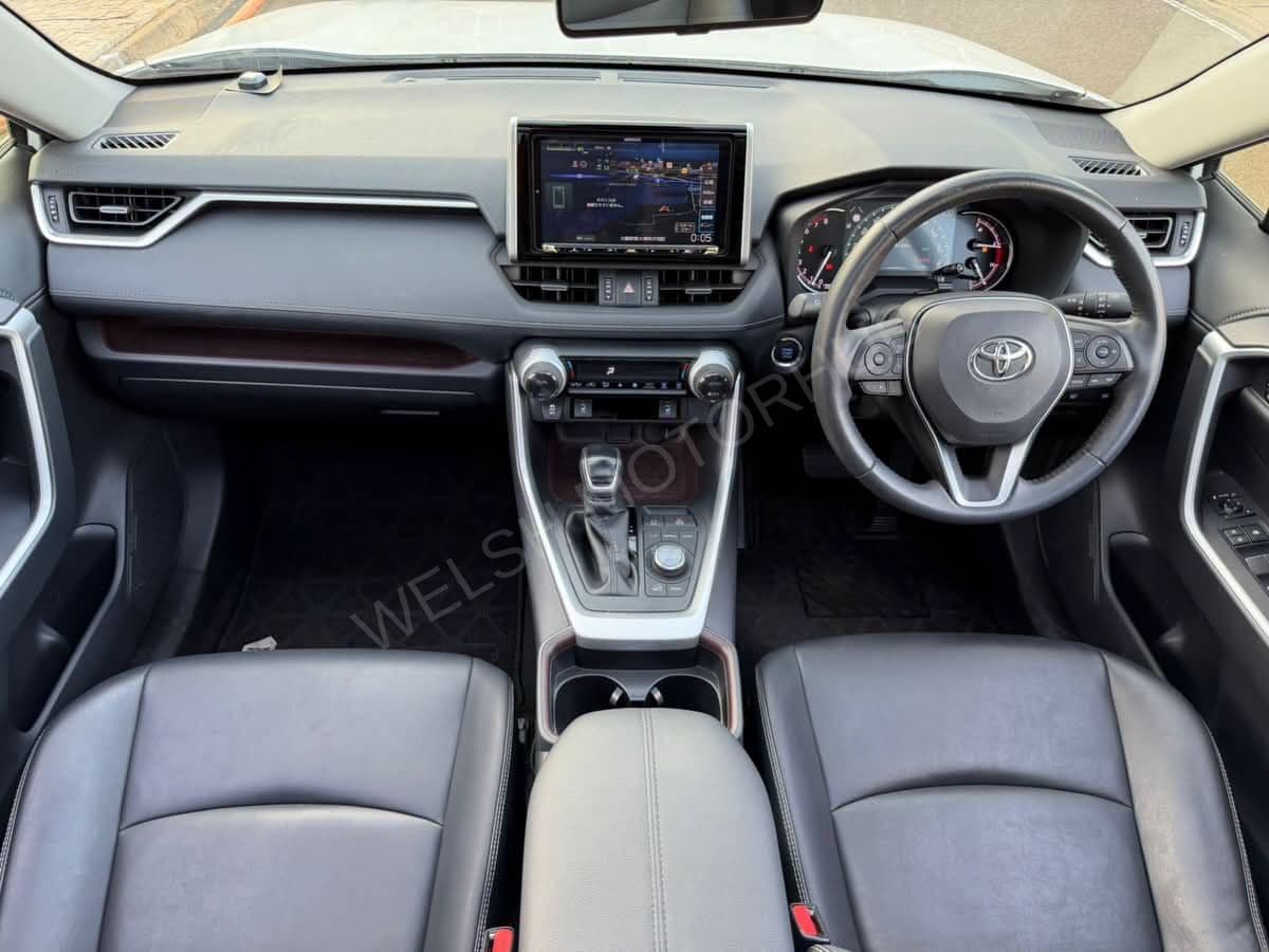 2021 Toyota RAV4 GZ PACKAGE 2L Petrol SUV, photo 11