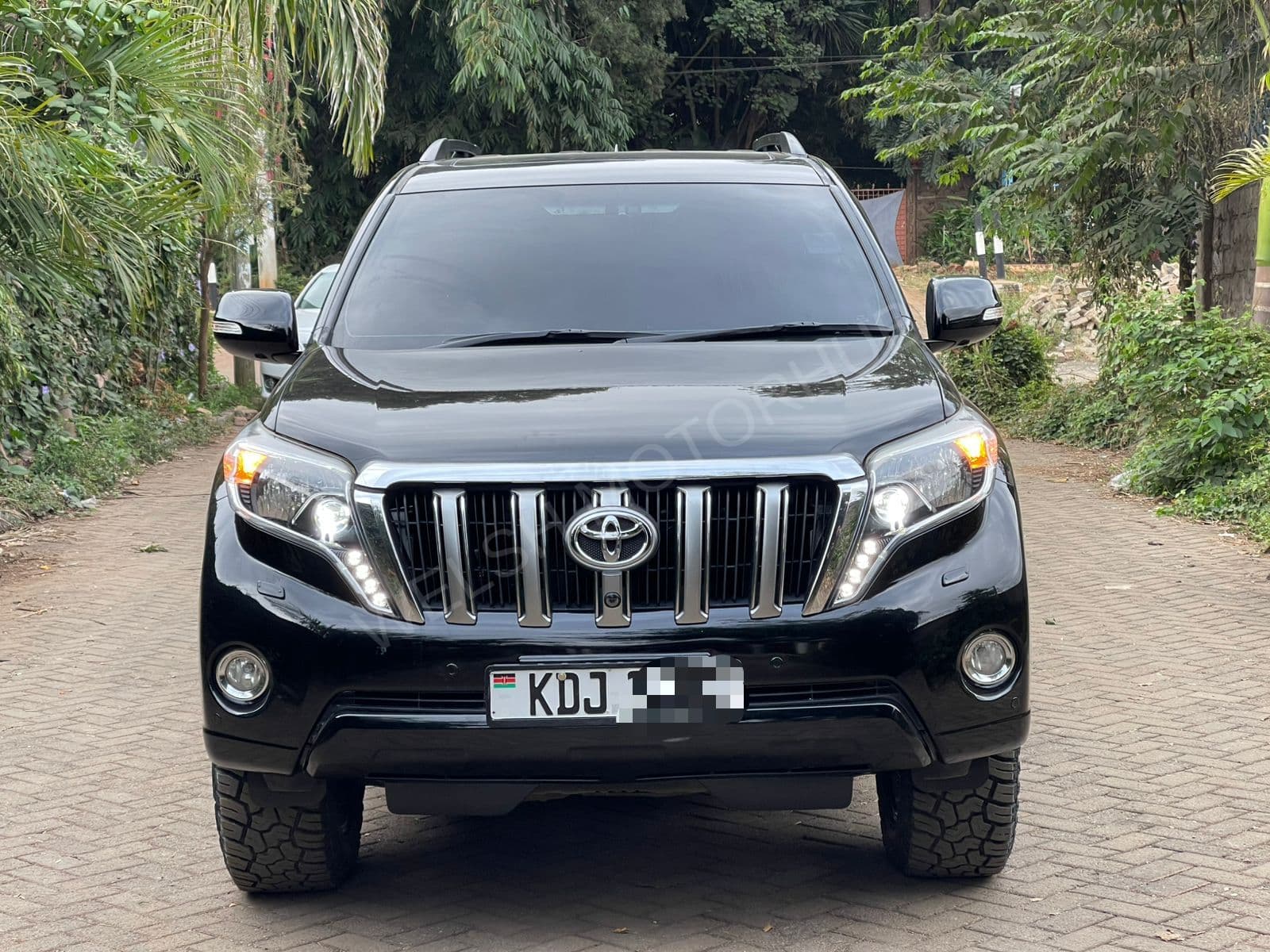 2016 Toyota Land Cruiser Prado TZG 2.8L Diesel SUV, main photo
