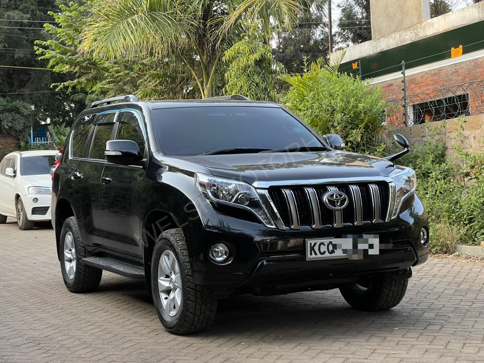 2011 Toyota Land Cruiser Prado J150 2.7L Petrol SUV, photo 2