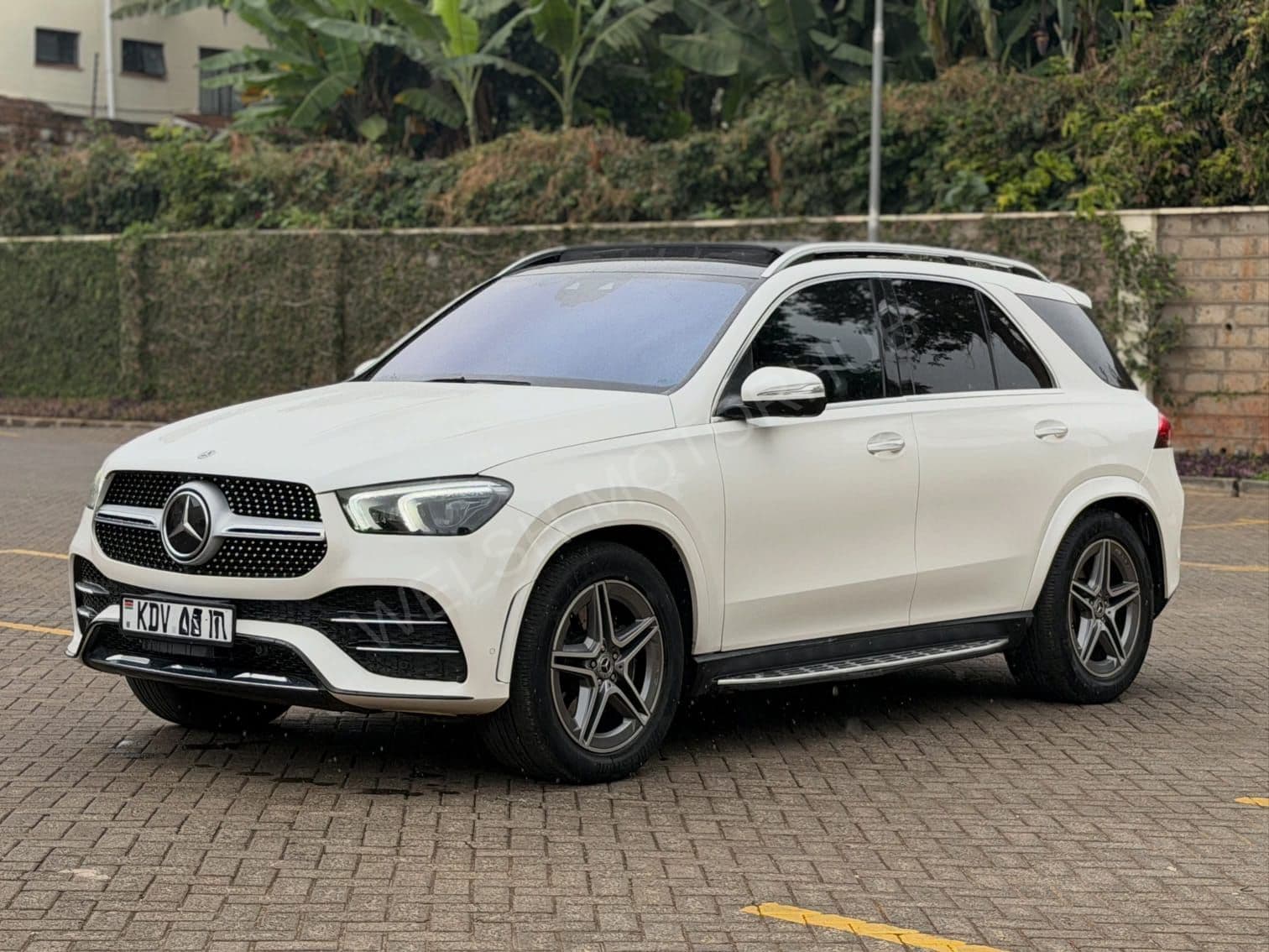 2019 Mercedes-Benz GLE 400D AMG-LINE 3L Diesel SUV, photo 2