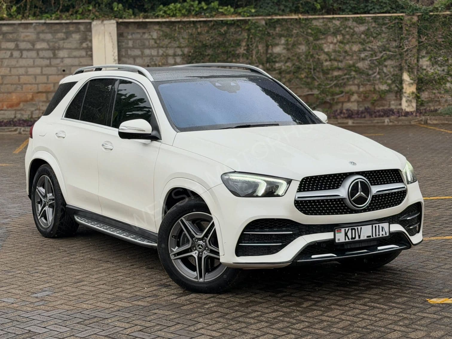 2019 Mercedes-Benz GLE 400D AMG-LINE 3L Diesel SUV, photo 3