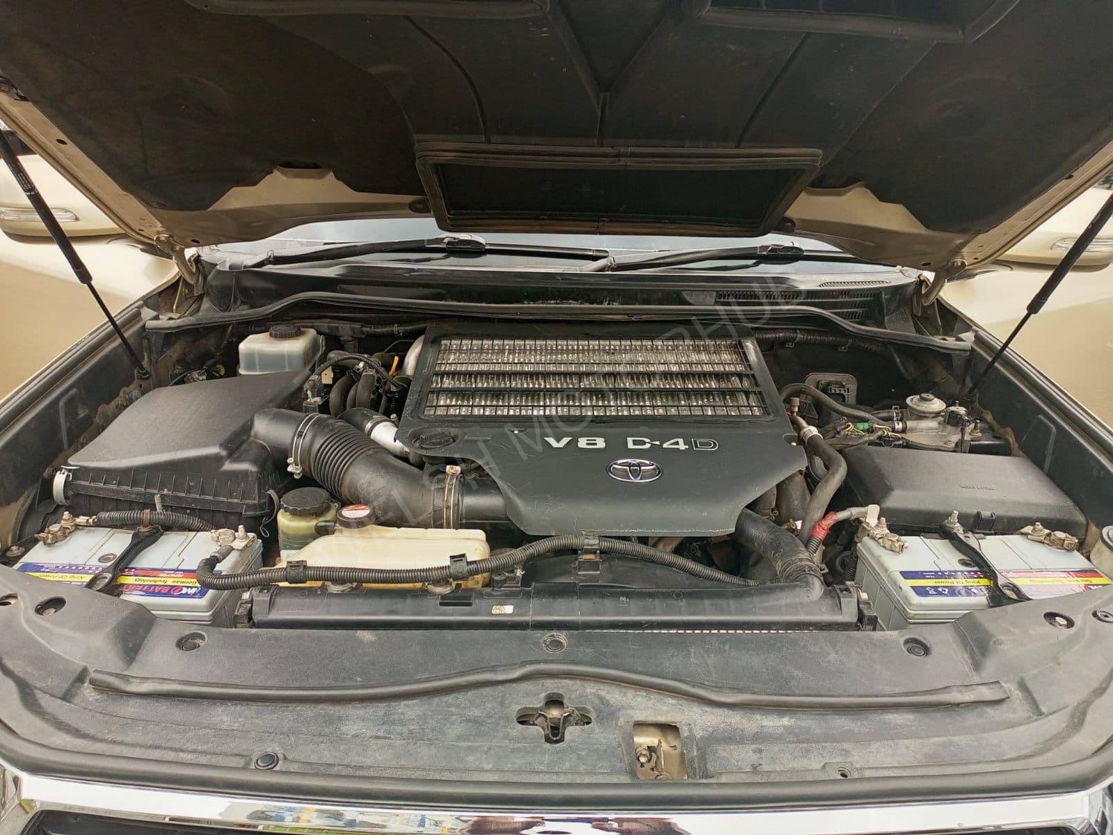 2014 Toyota Land Cruiser 200 VX 4.5L Diesel SUV, photo 7