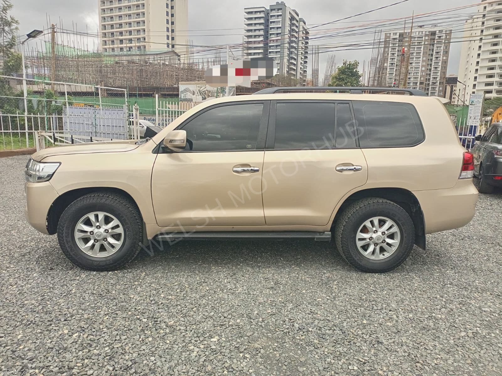2014 Toyota Land Cruiser 200 VX 4.5L Diesel SUV, photo 3