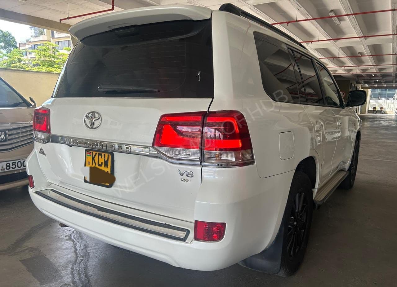 2012 Toyota Land Cruiser 200 V8 4.2L Petrol SUV, photo 3