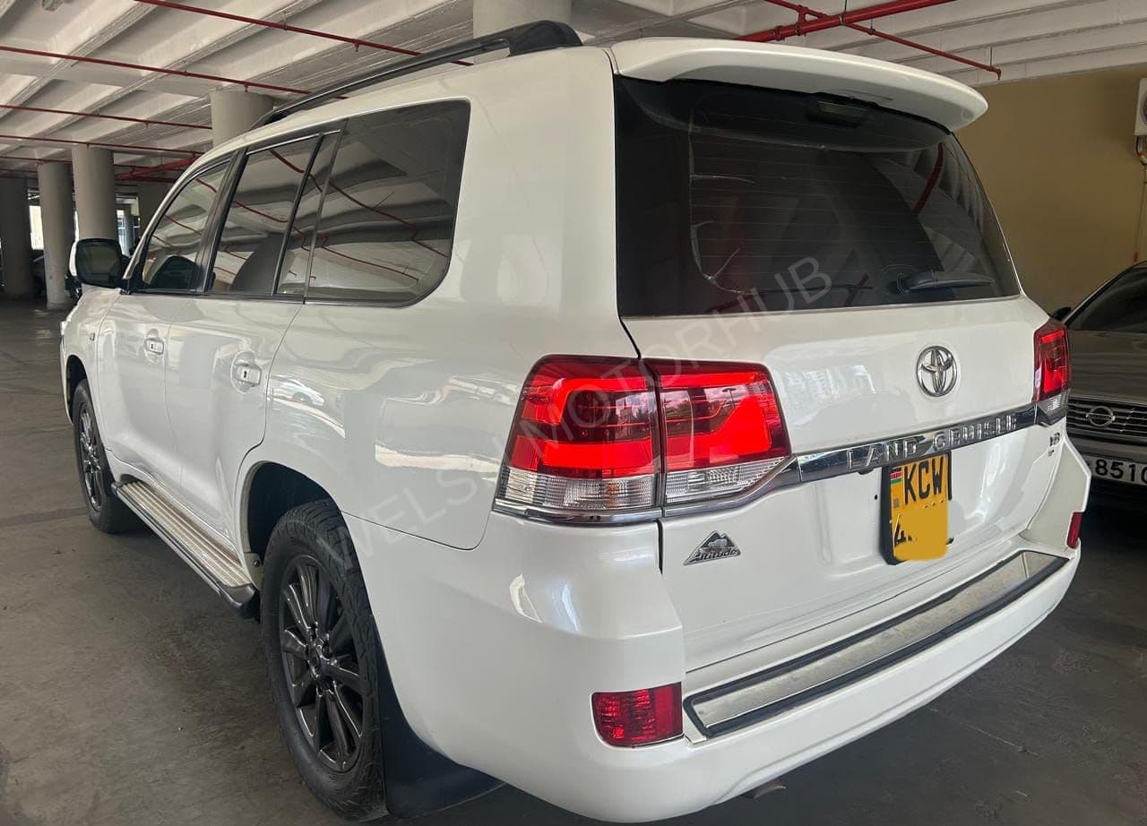 2012 Toyota Land Cruiser 200 V8 4.2L Petrol SUV, photo 4