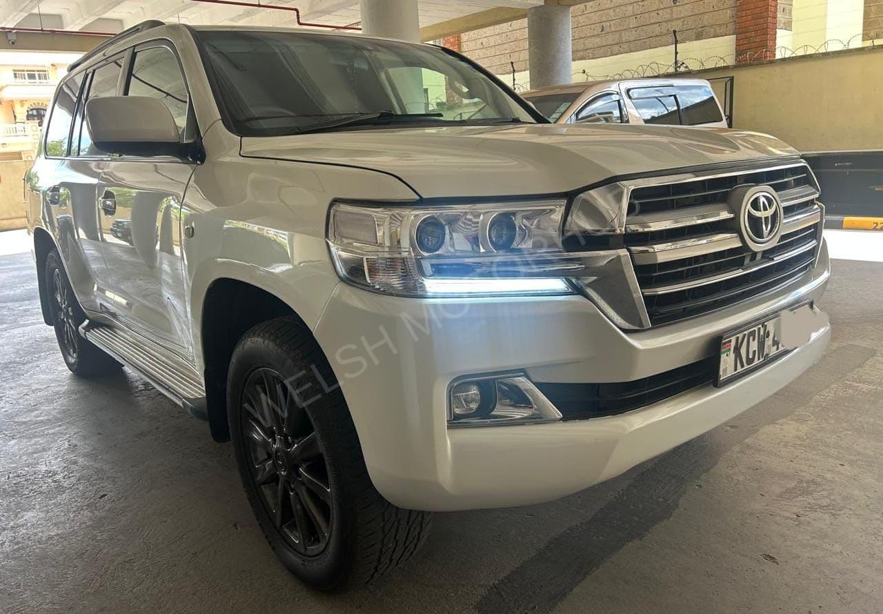 2012 Toyota Land Cruiser 200 V8 4.2L Petrol SUV, photo 2