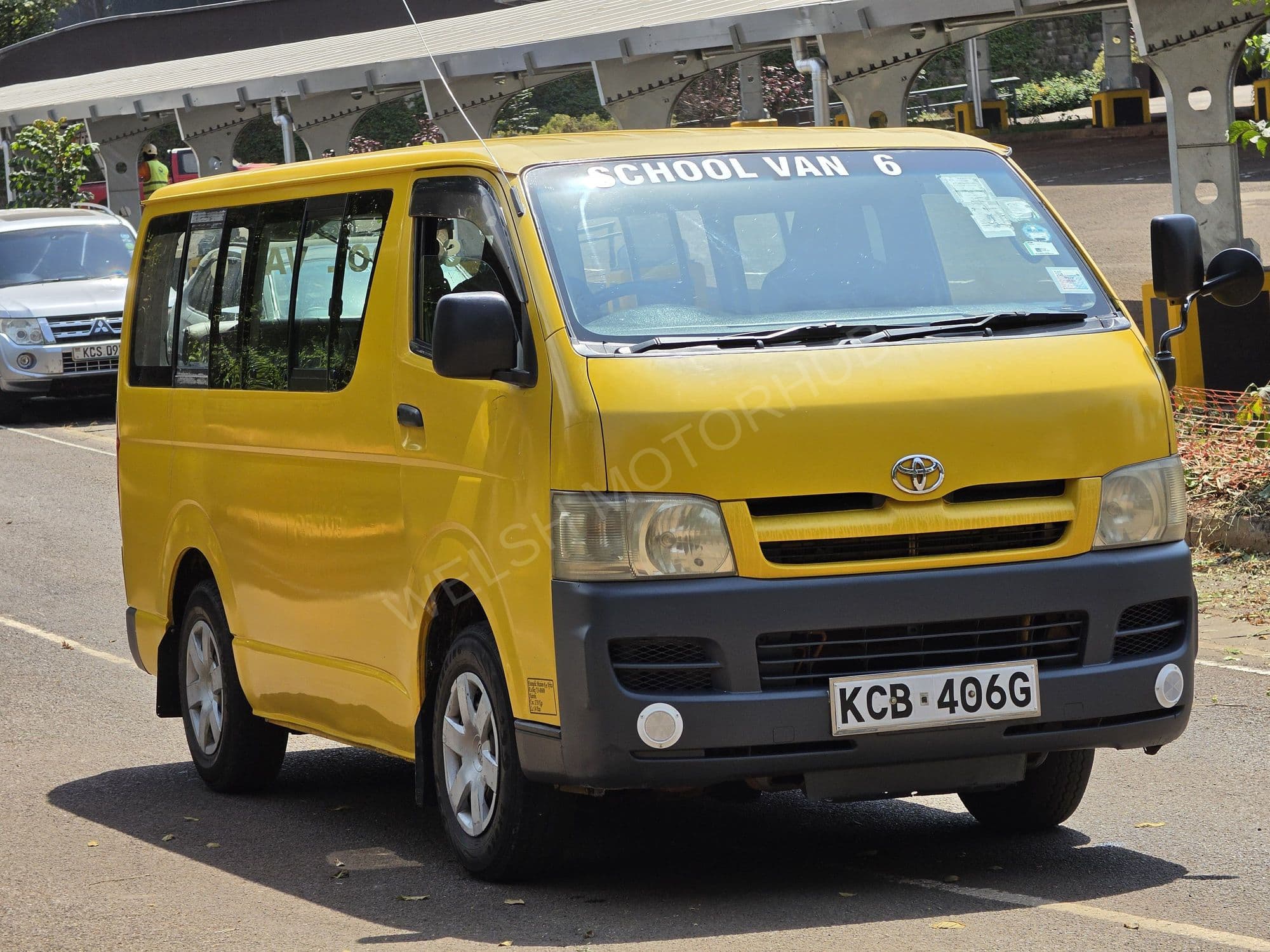 2007 Toyota Hiace 7L 3L Diesel MPV, photo 2
