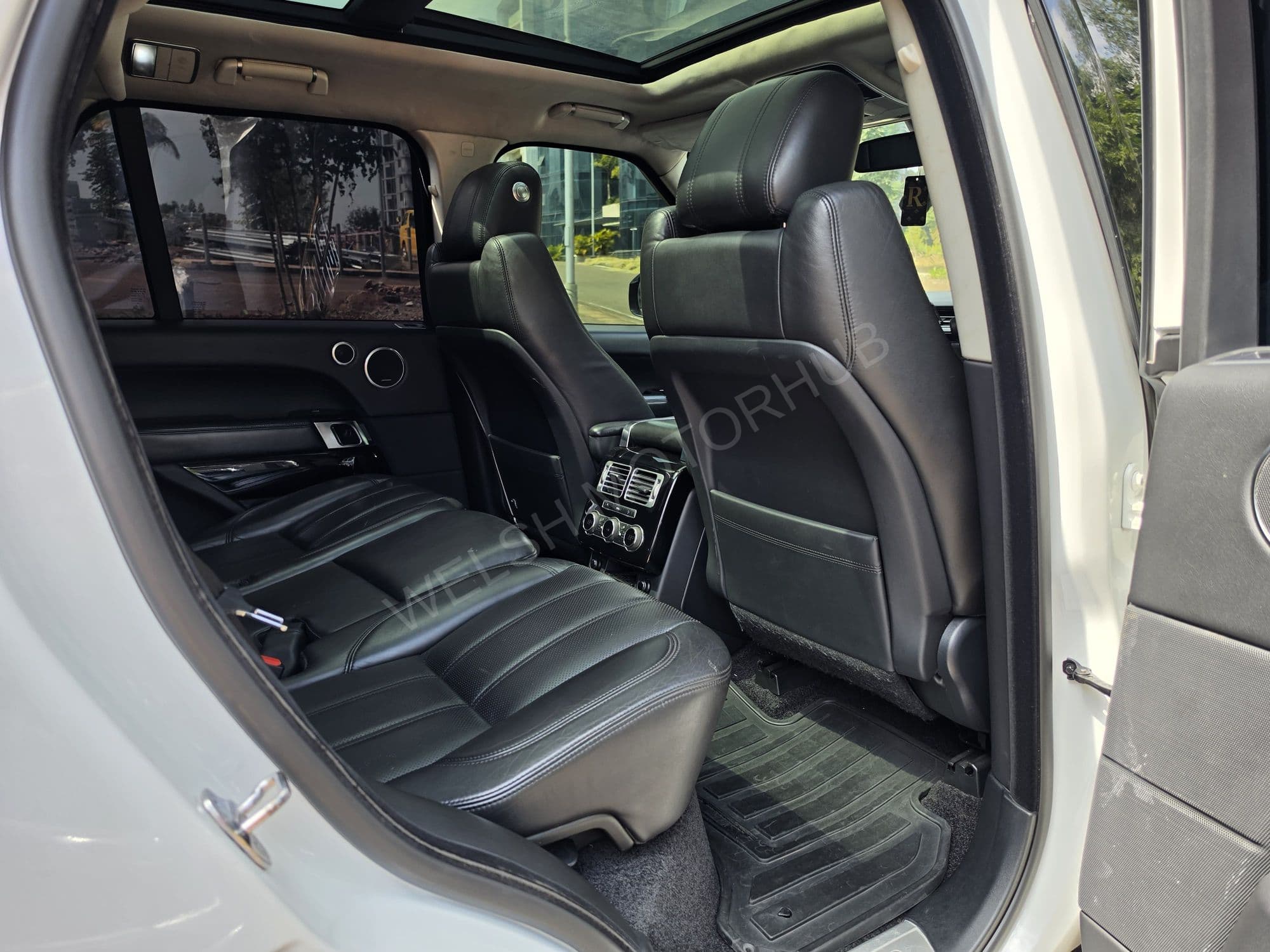 2013 Range Rover Vogue 3L Diesel SUV, photo 14