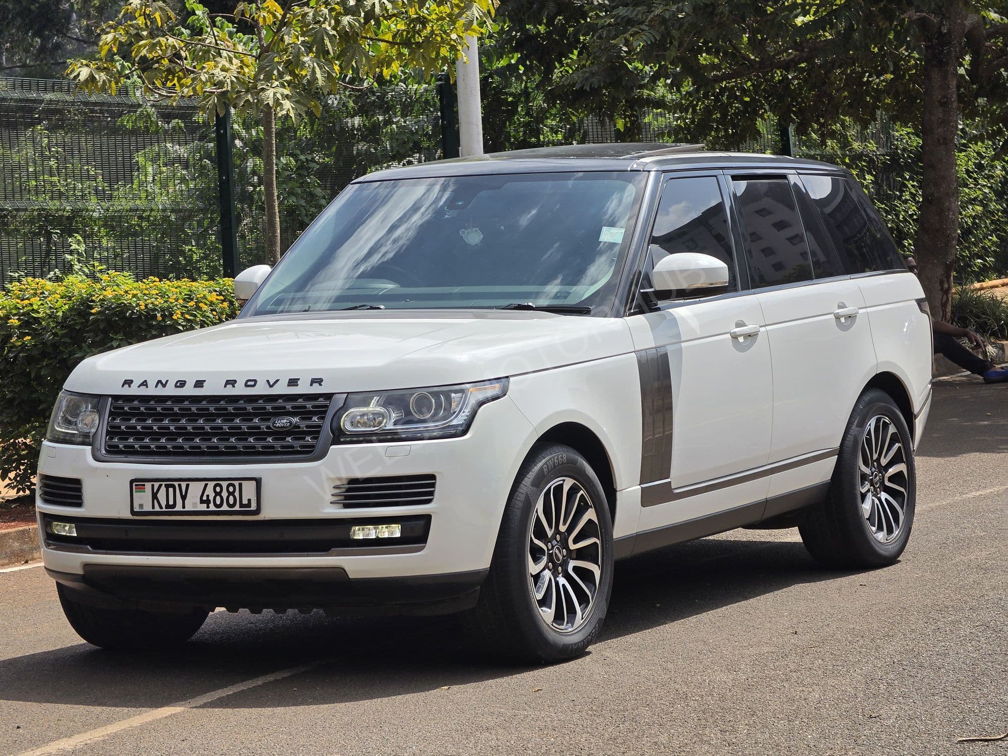 2013 Range Rover Vogue 3L Diesel SUV, photo 3
