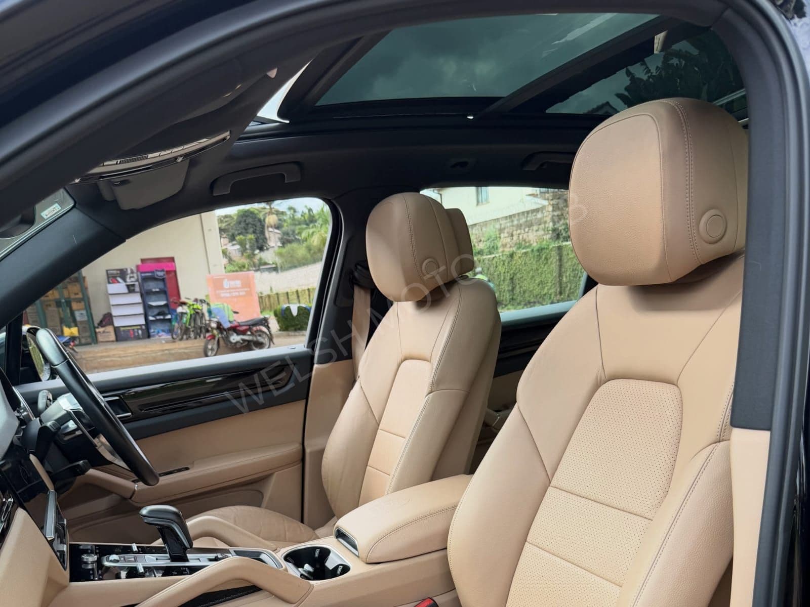 2019 Porsche Cayenne E3 Sports Chrono 3L Petrol SUV, photo 10