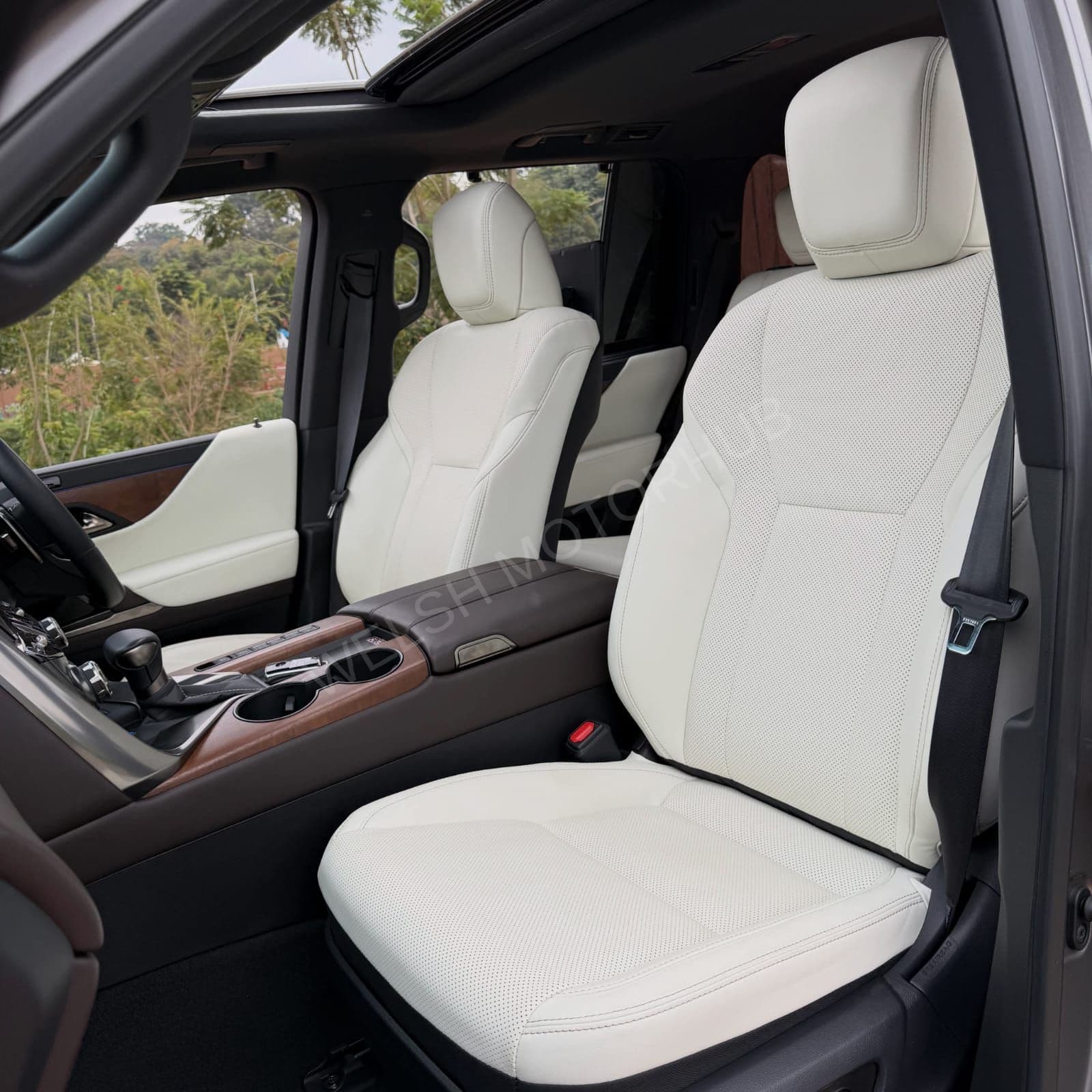 2023 Lexus LX600 3.5L Petrol SUV, photo 11