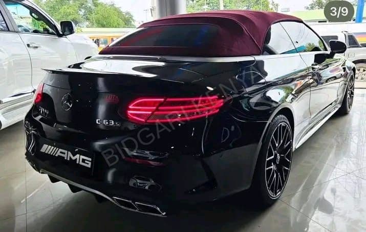 2017 Mercedes-Benz C63S AMG 4L Petrol Convertible, photo 2