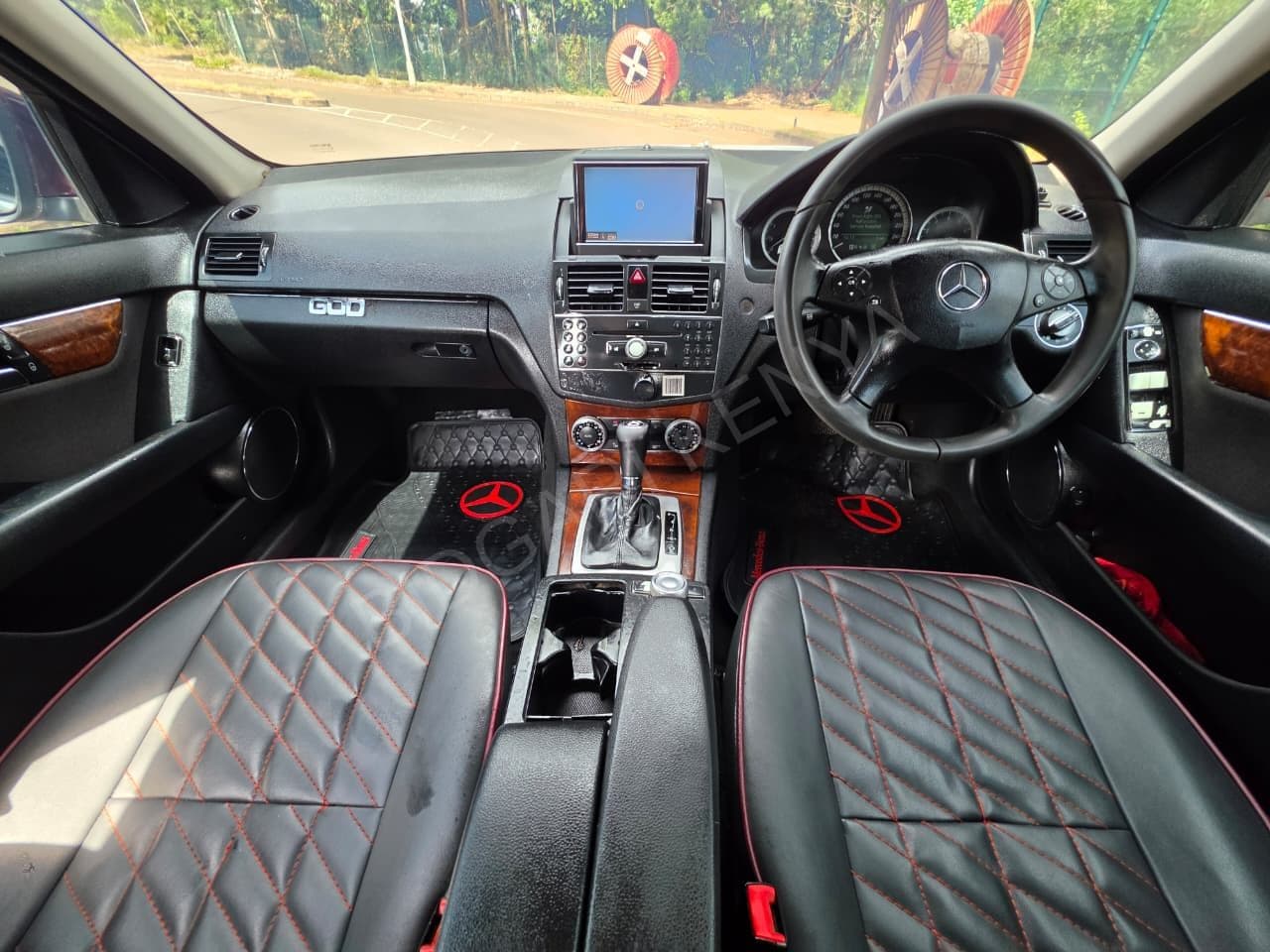 2010 Mercedes-Benz C200 Kompressor 1.8L Petrol Sedan, photo 3