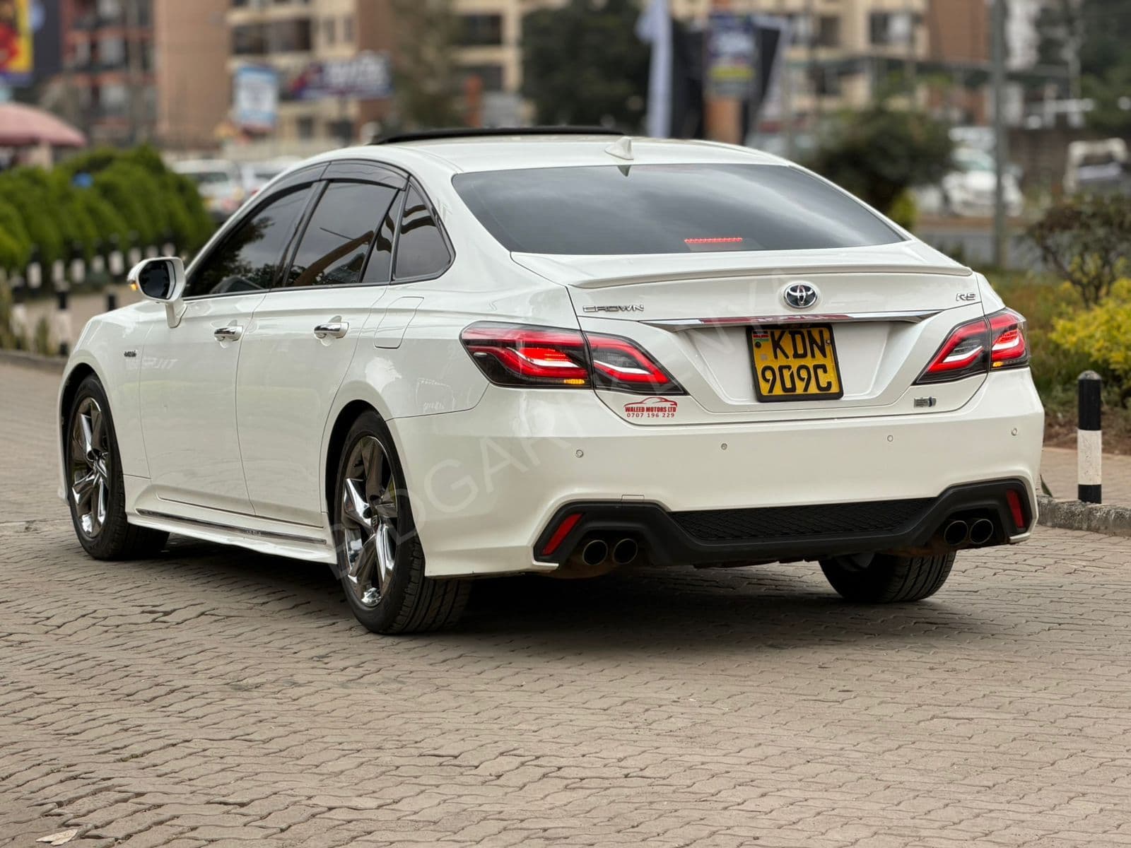 2020 Toyota Crown Rs Hybrid Sedan, photo 2