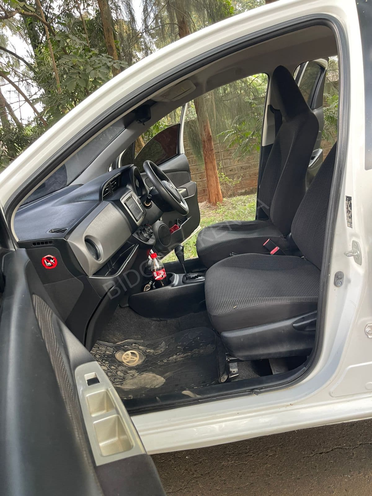 2014 Toyota Vitz 1.5L Petrol Hatchback, photo 7