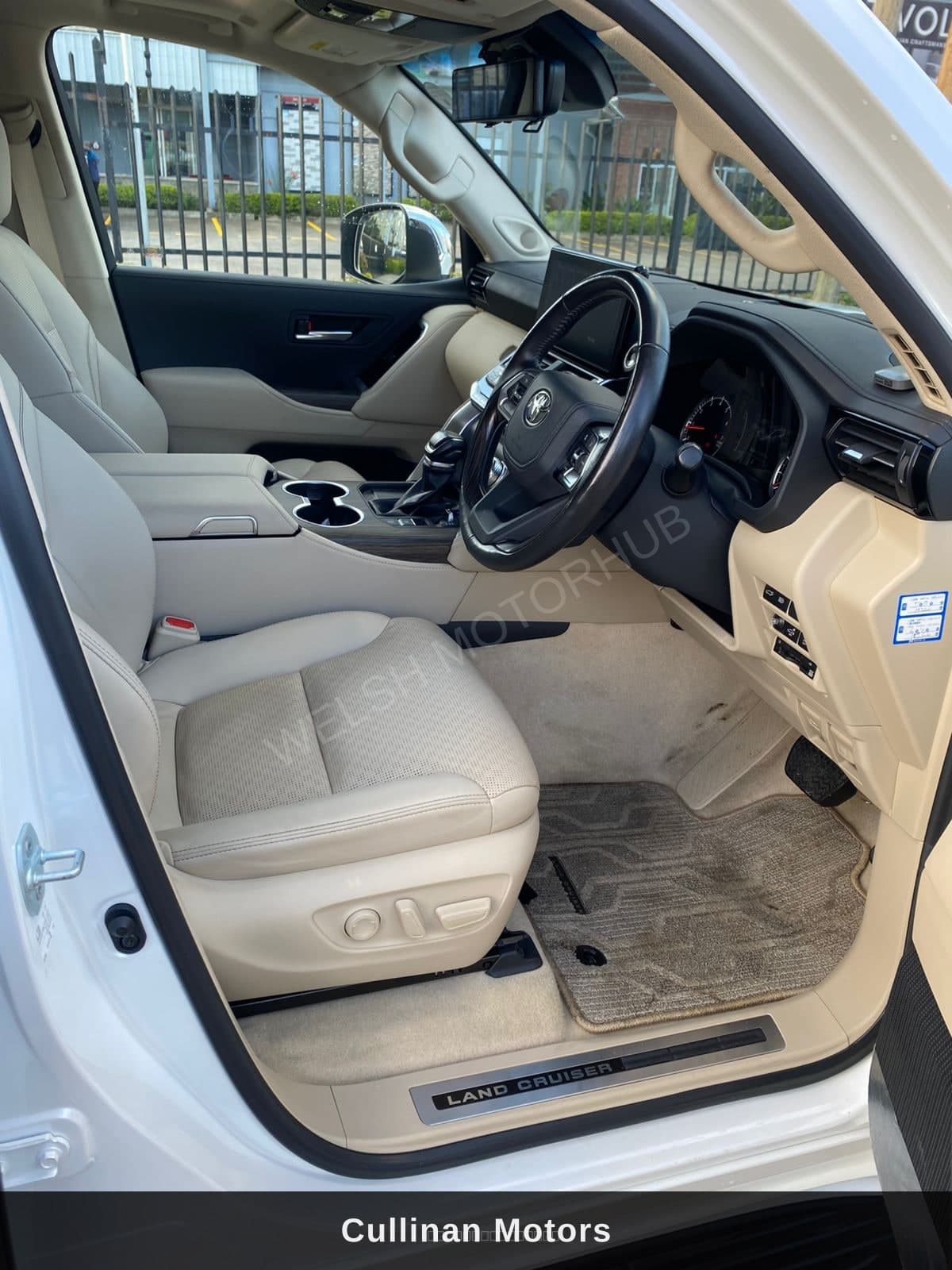 2026 Toyota LC300 ZX for Sale Kenya KSh 18M thumbnail 6