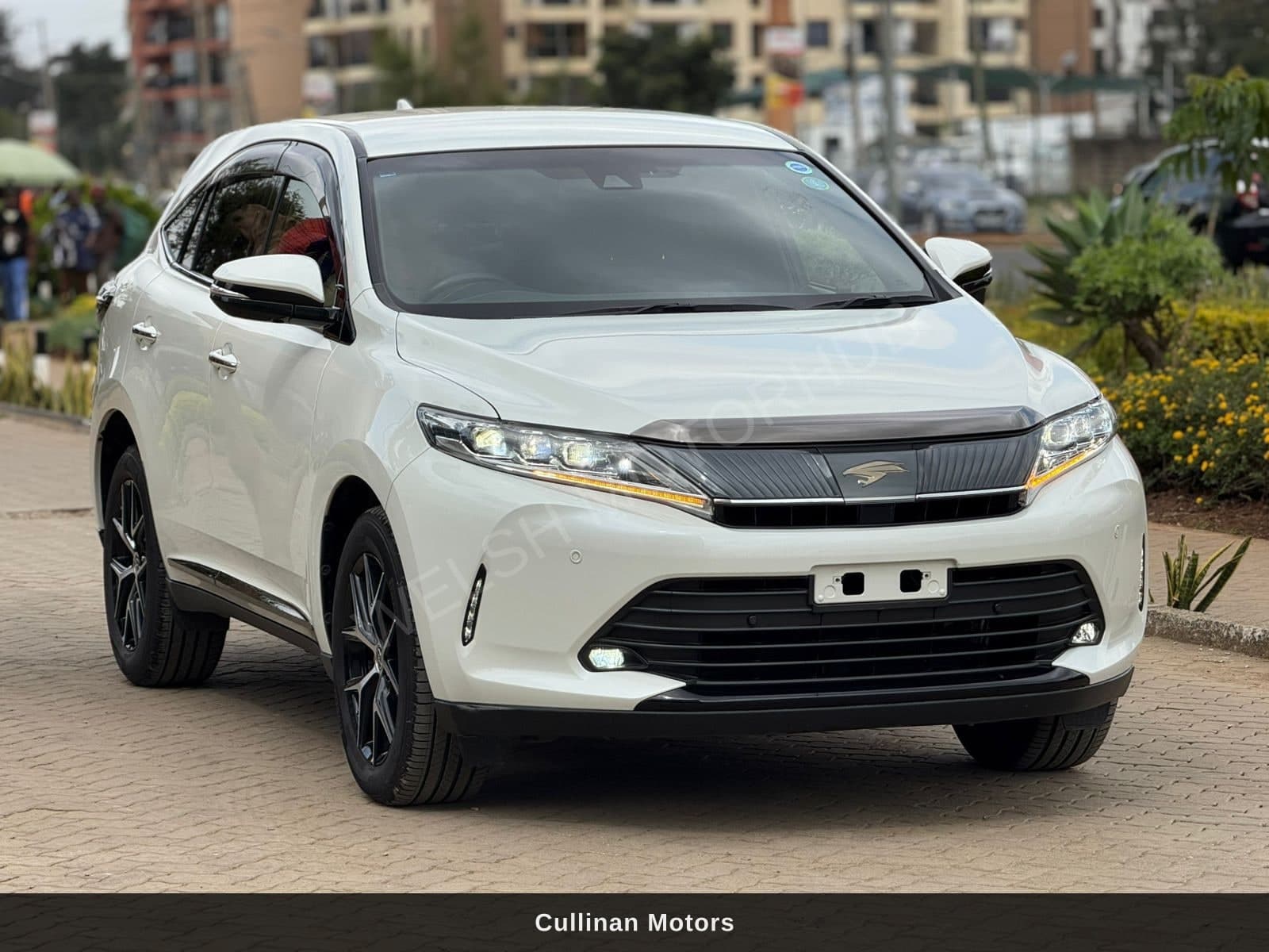 2020 Toyota Harrier for Sale Kenya KSh 3.8M photo 2