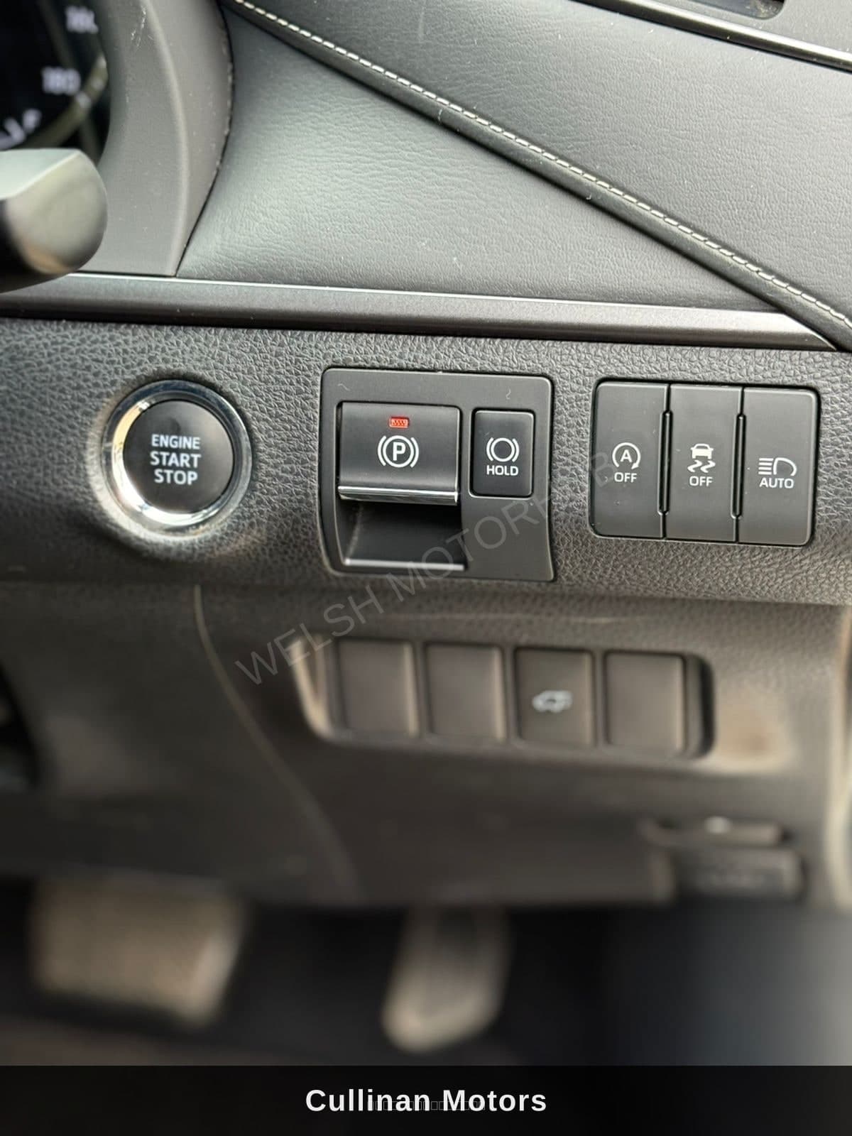 2020 Toyota Harrier for Sale Kenya KSh 3.8M photo 4