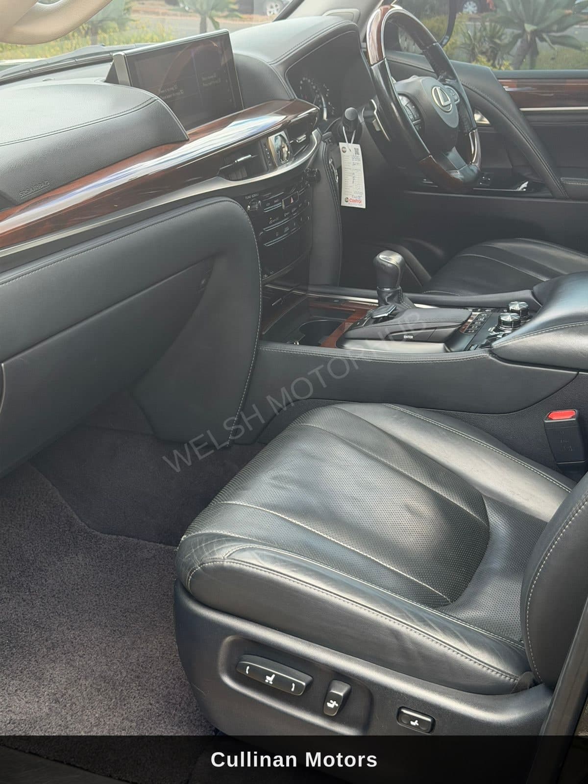 2016 Lexus LX570 for Sale Kenya KSh 8M photo 6