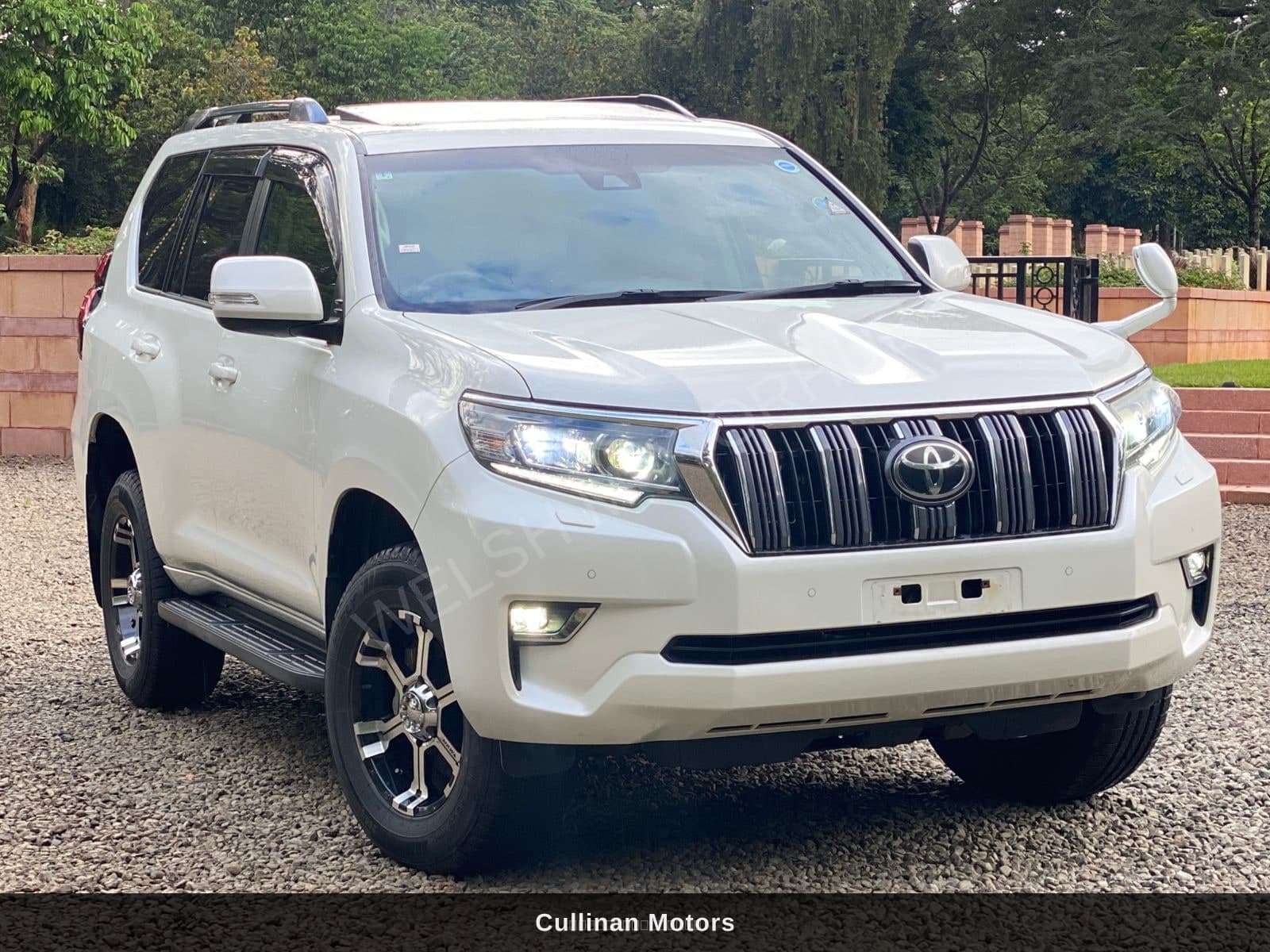 2020 Toyota Land Cruiser
