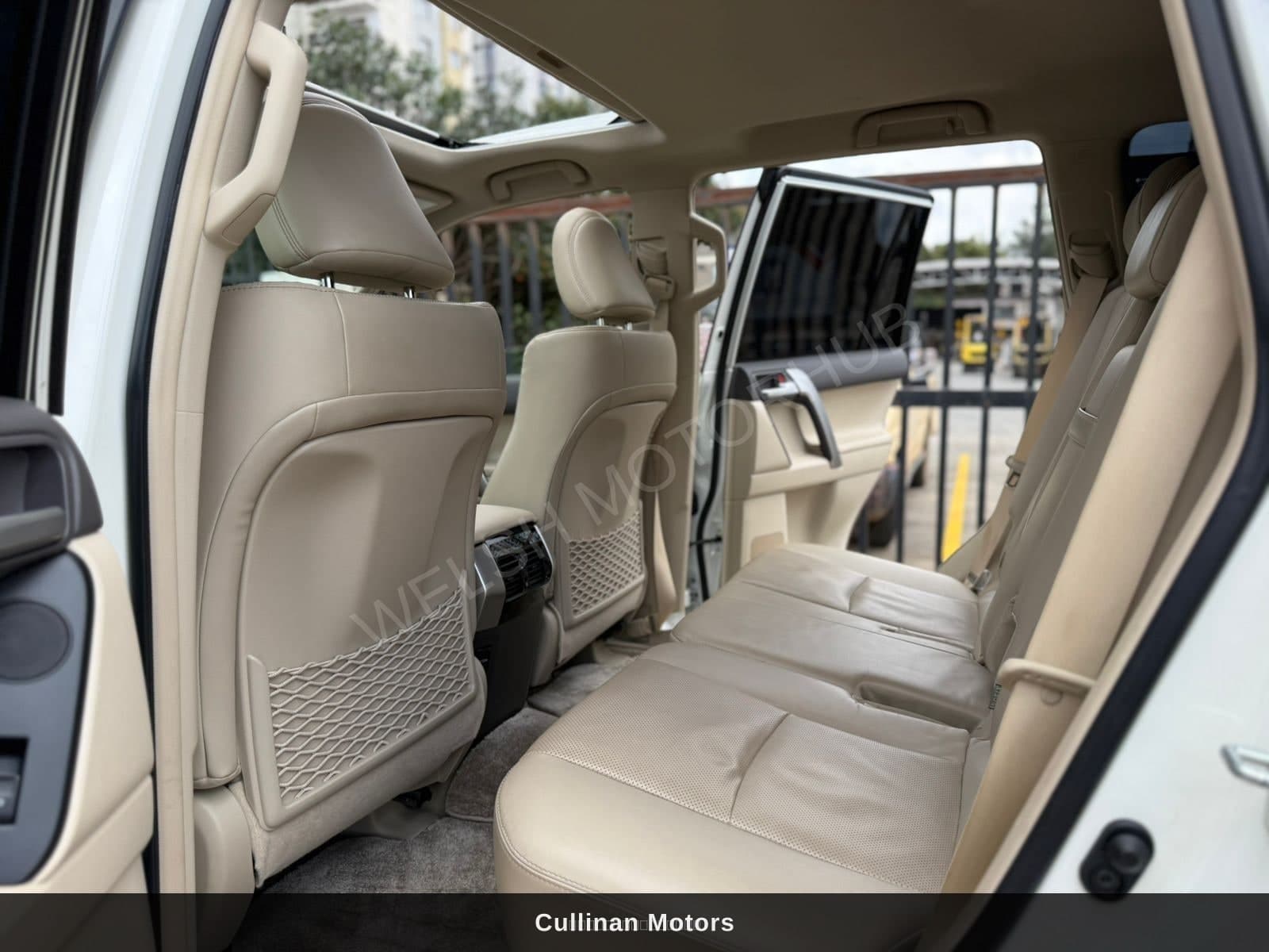 2022 Toyota Land Cruiser Prado TX-L for Sale Kenya KSh 8M thumbnail 8