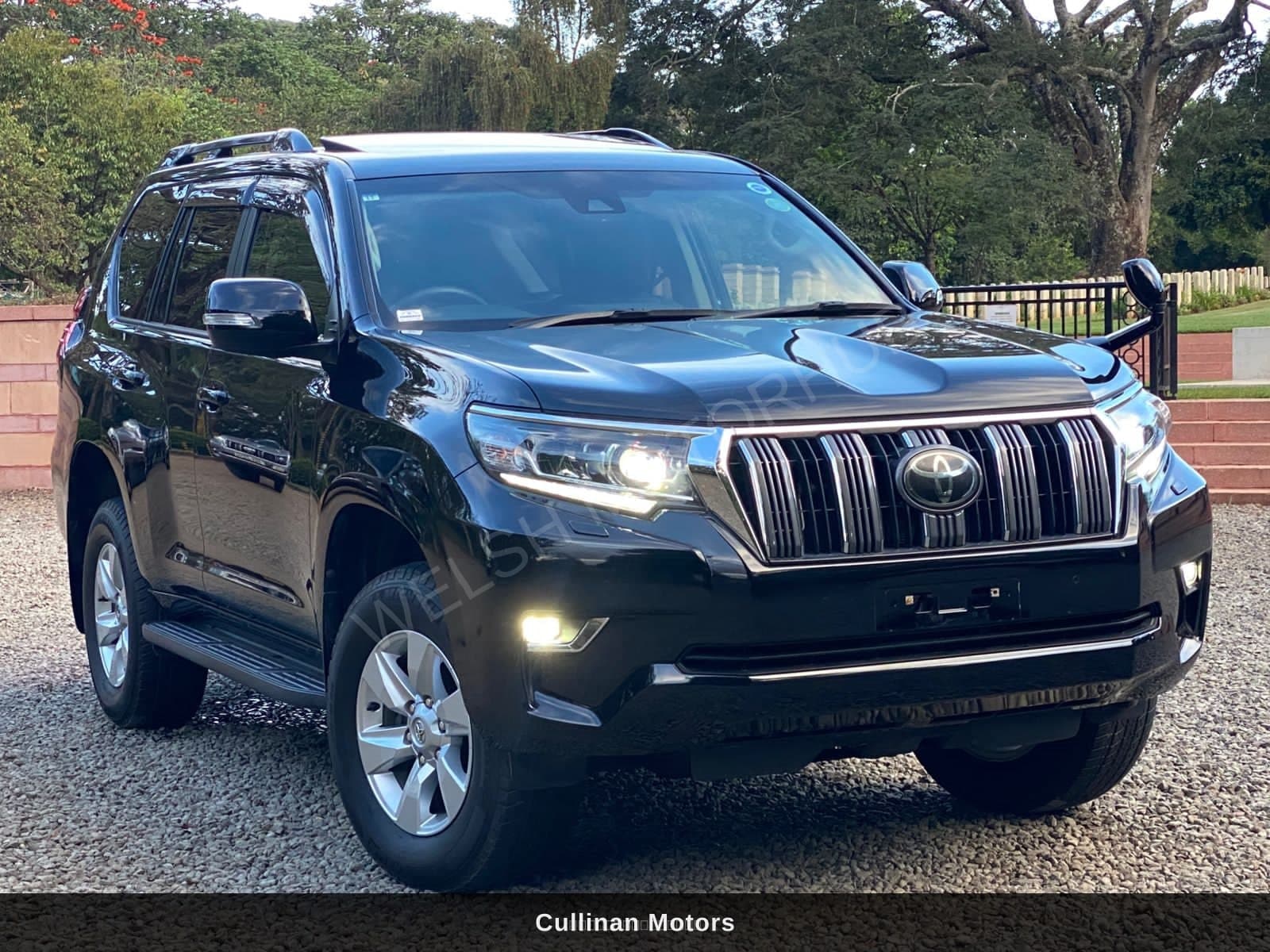 Toyota Land Cruiser ( Prado )