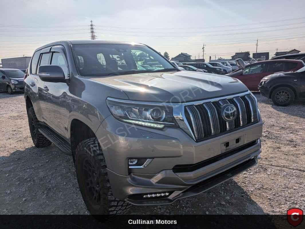 Toyota Land Cruiser ( Prado TX-L )