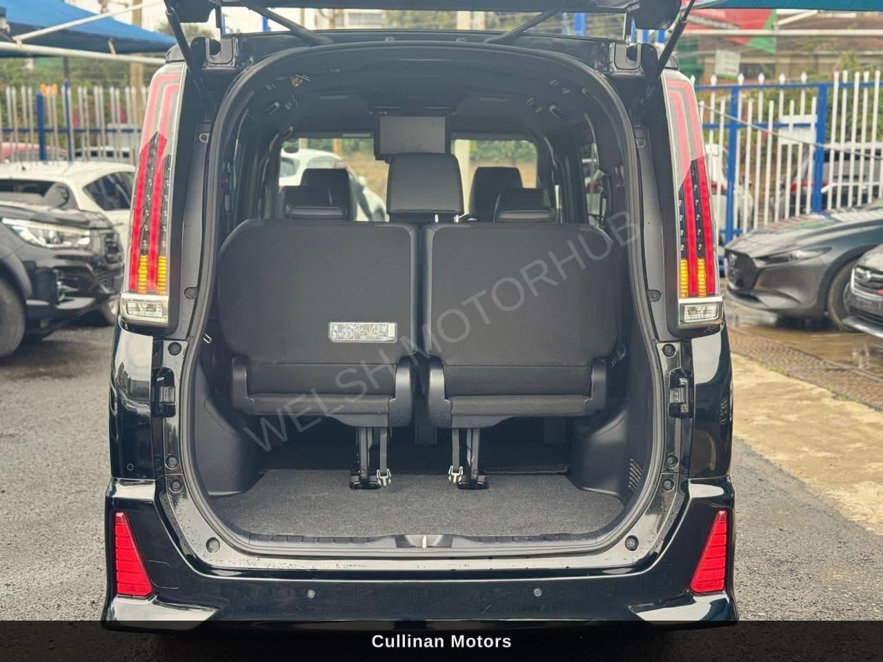 2019 Toyota Noah SI/WXB for Sale Kenya KSh 3M thumbnail 11