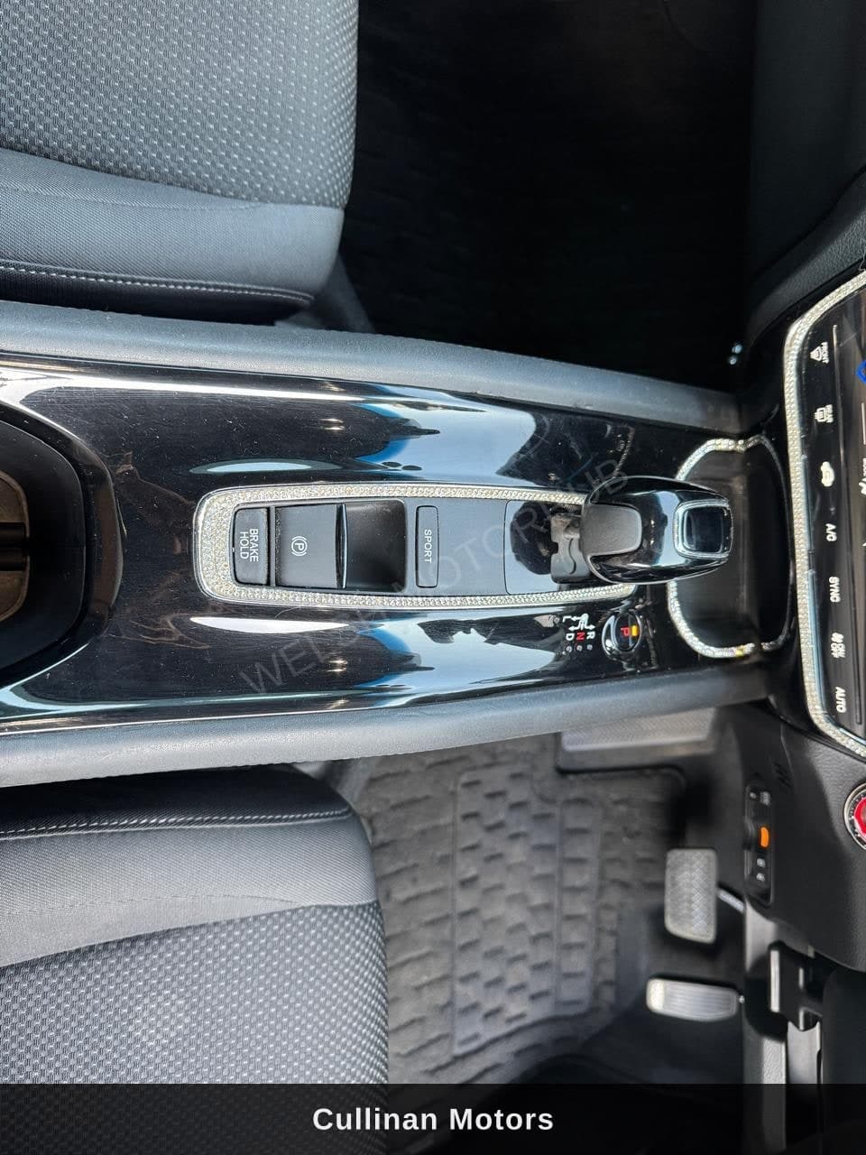 2019 Honda Vezel X SENSING for Sale Kenya KSh 2.7M thumbnail 12