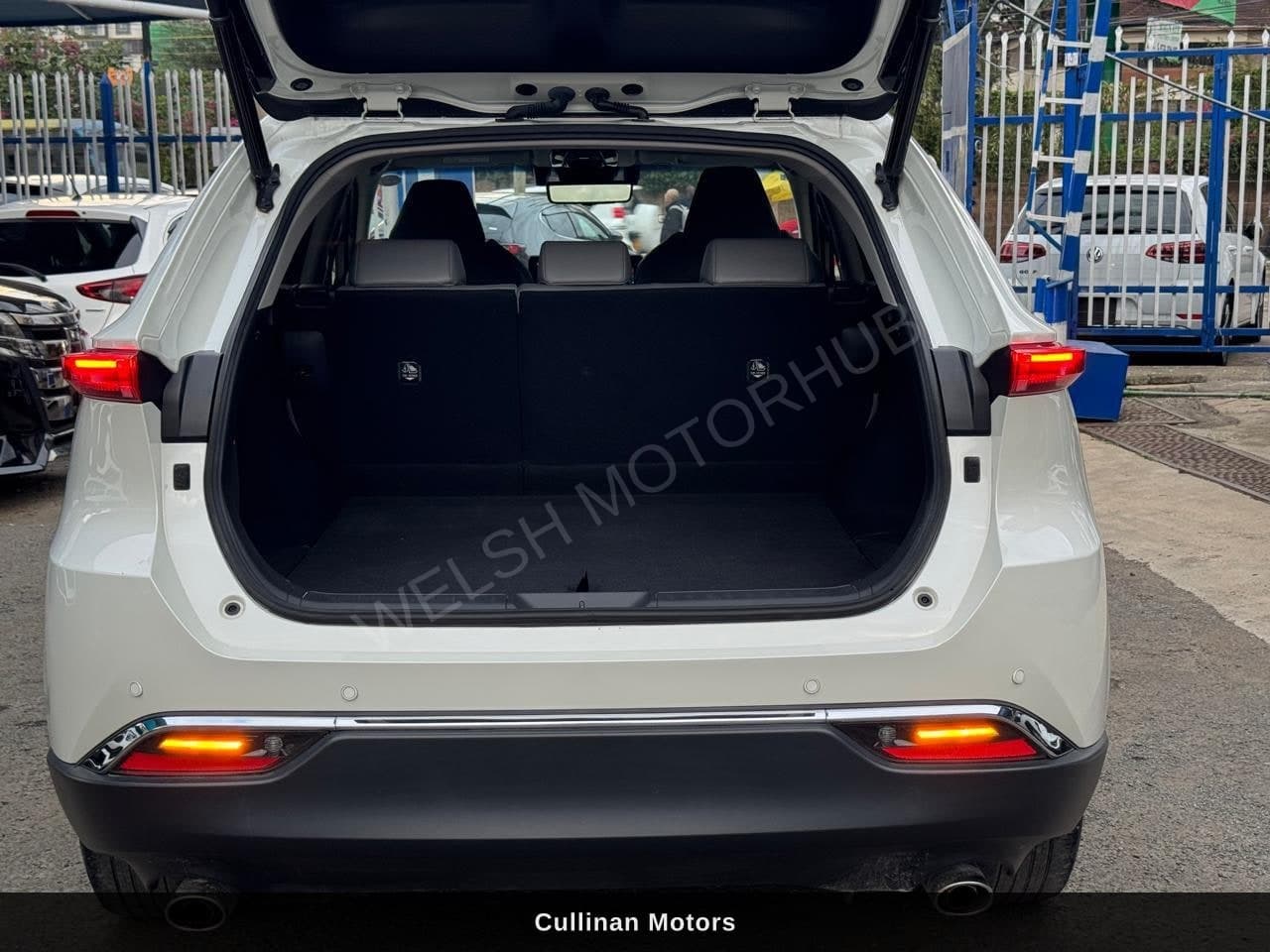 2020 Toyota Harrier Z for Sale Kenya KSh 4.7M thumbnail 11