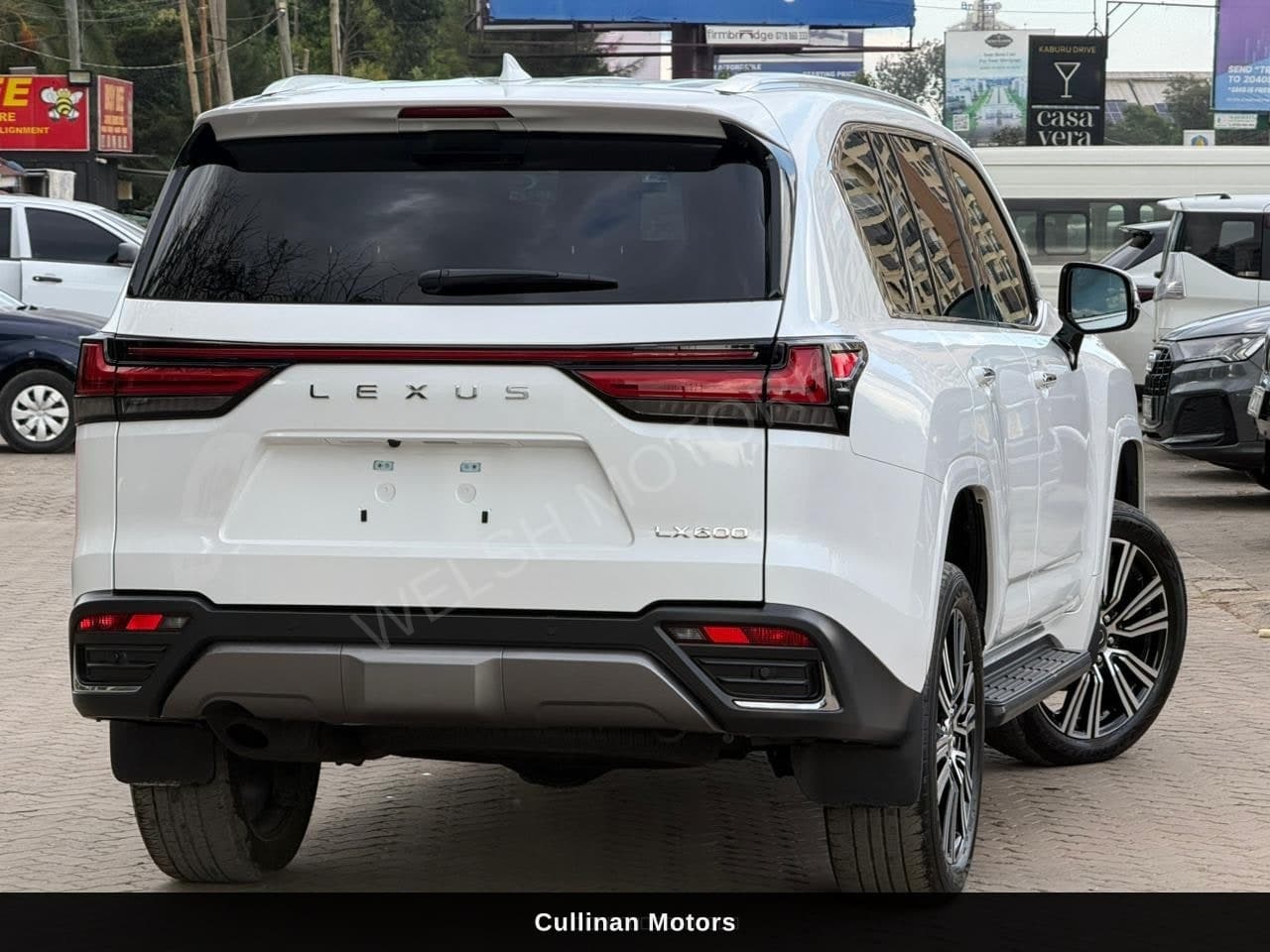 2023 Lexus LX 600 for Sale Kenya KSh 25M thumbnail 3