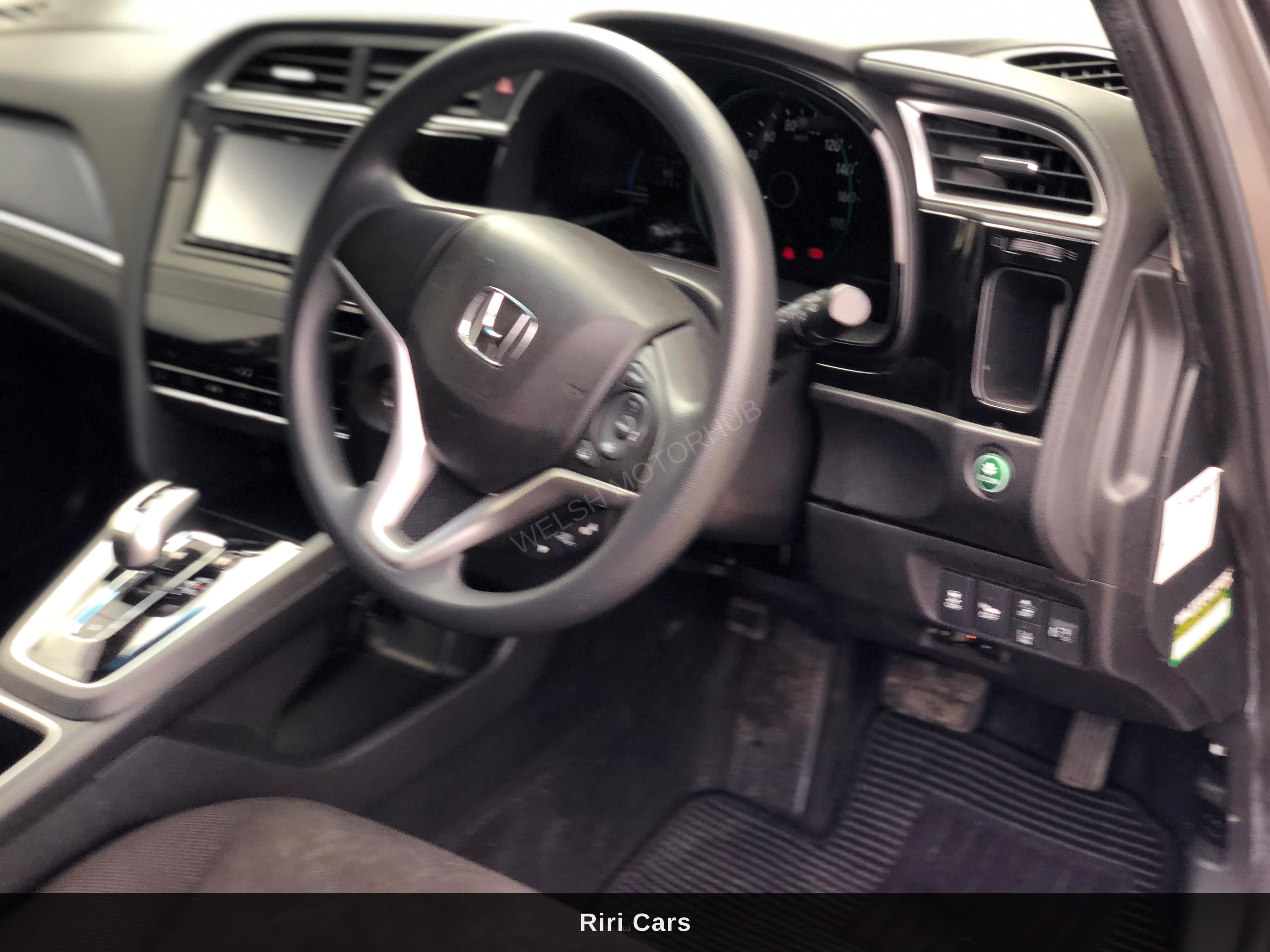 2019 Honda Shuttle for Sale Kenya KSh 1.9M photo 11