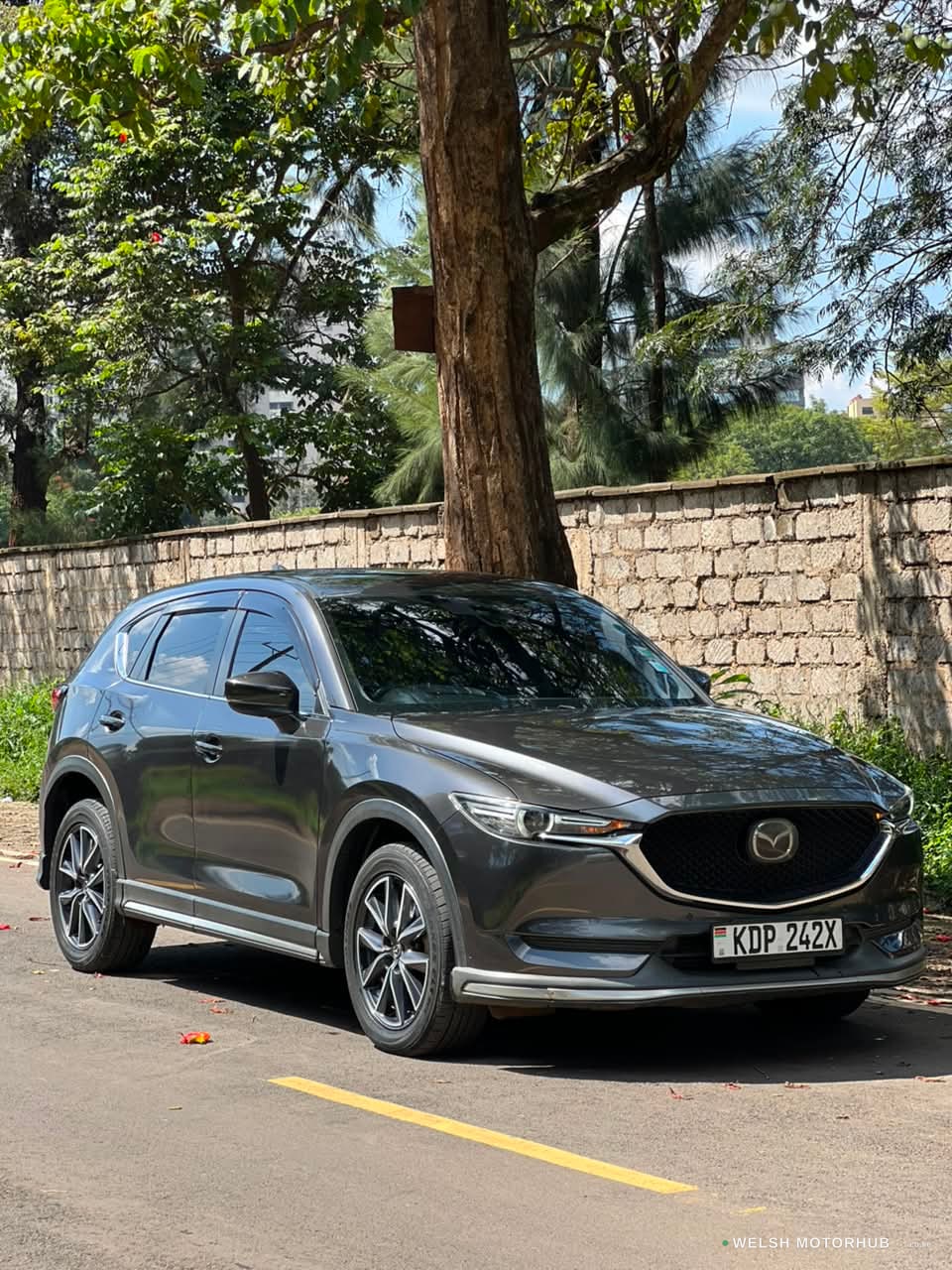 2017 Mazda CX-5 Diesel SUV — photo 4