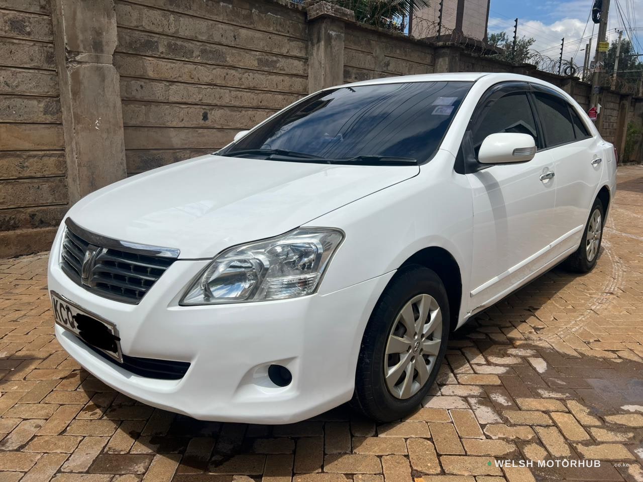 2012 Toyota Premio 260 image 2
