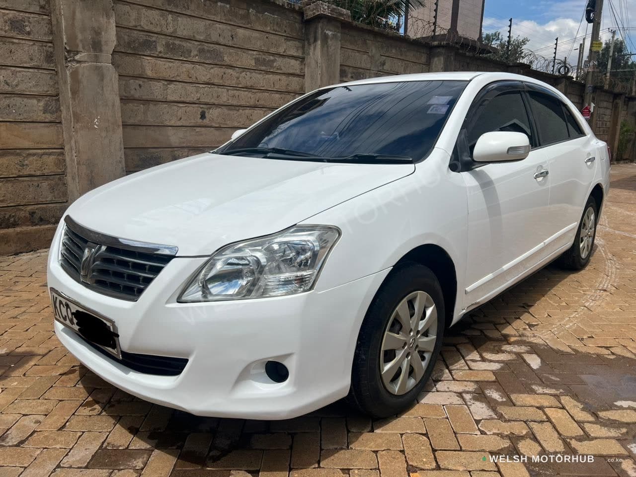 2012 Toyota Premio 260 1.5L Petrol Sedan, photo 2