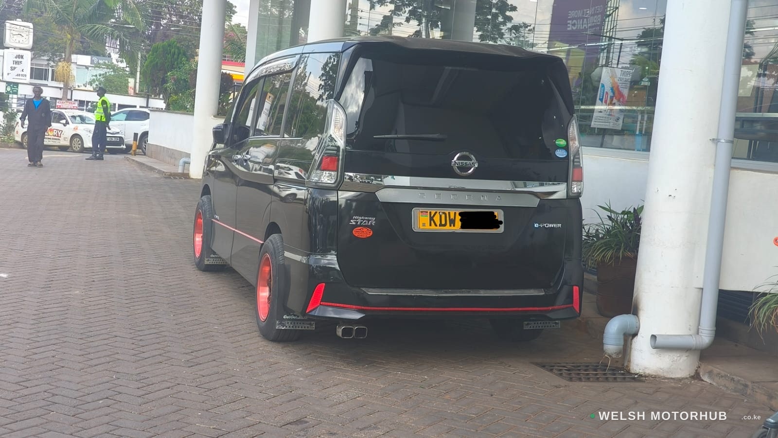 2019 Nissan Serena Petrol Sedan, photo 2