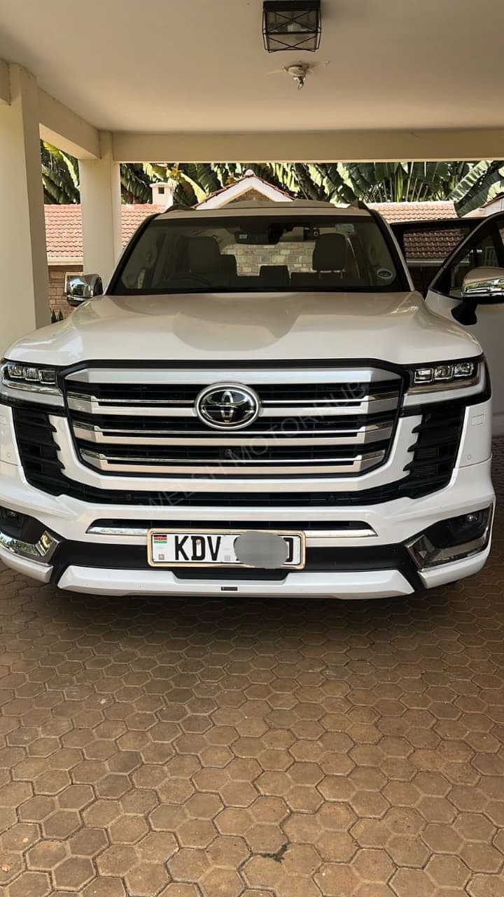 2023 Toyota Land Cruiser 300 series