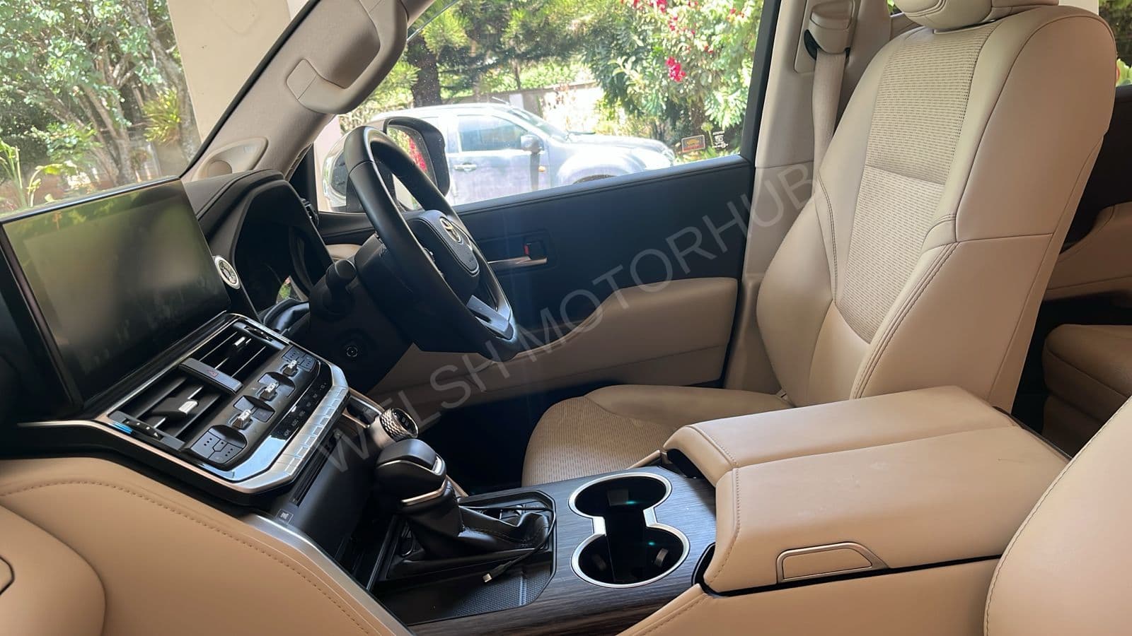 2023 Toyota Land Cruiser 300 series 3.3L Diesel Sedan, photo 10